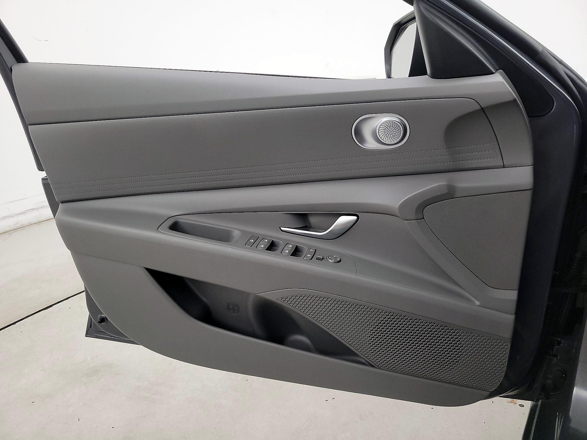 Thumbnail: 2024 Hyundai Elantra - 12