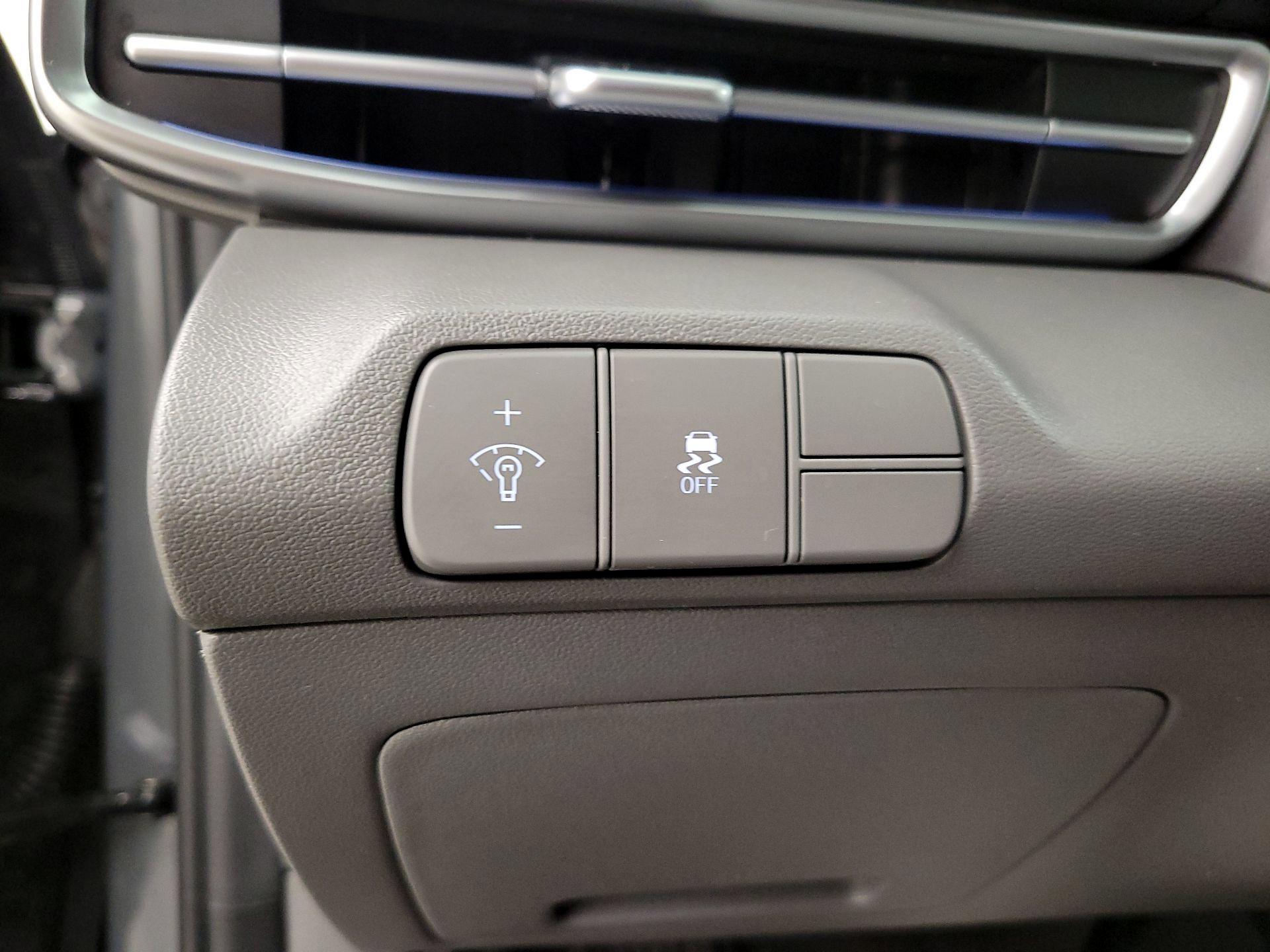 Thumbnail: 2024 Hyundai Elantra - 13