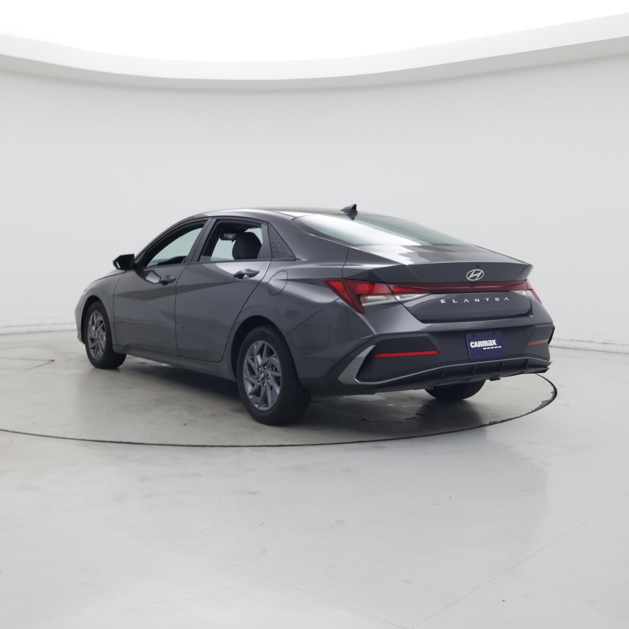 Thumbnail: 2024 Hyundai Elantra - 2