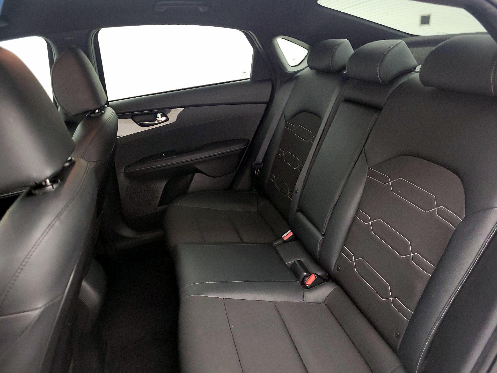Thumbnail: 2023 Kia Forte - 20