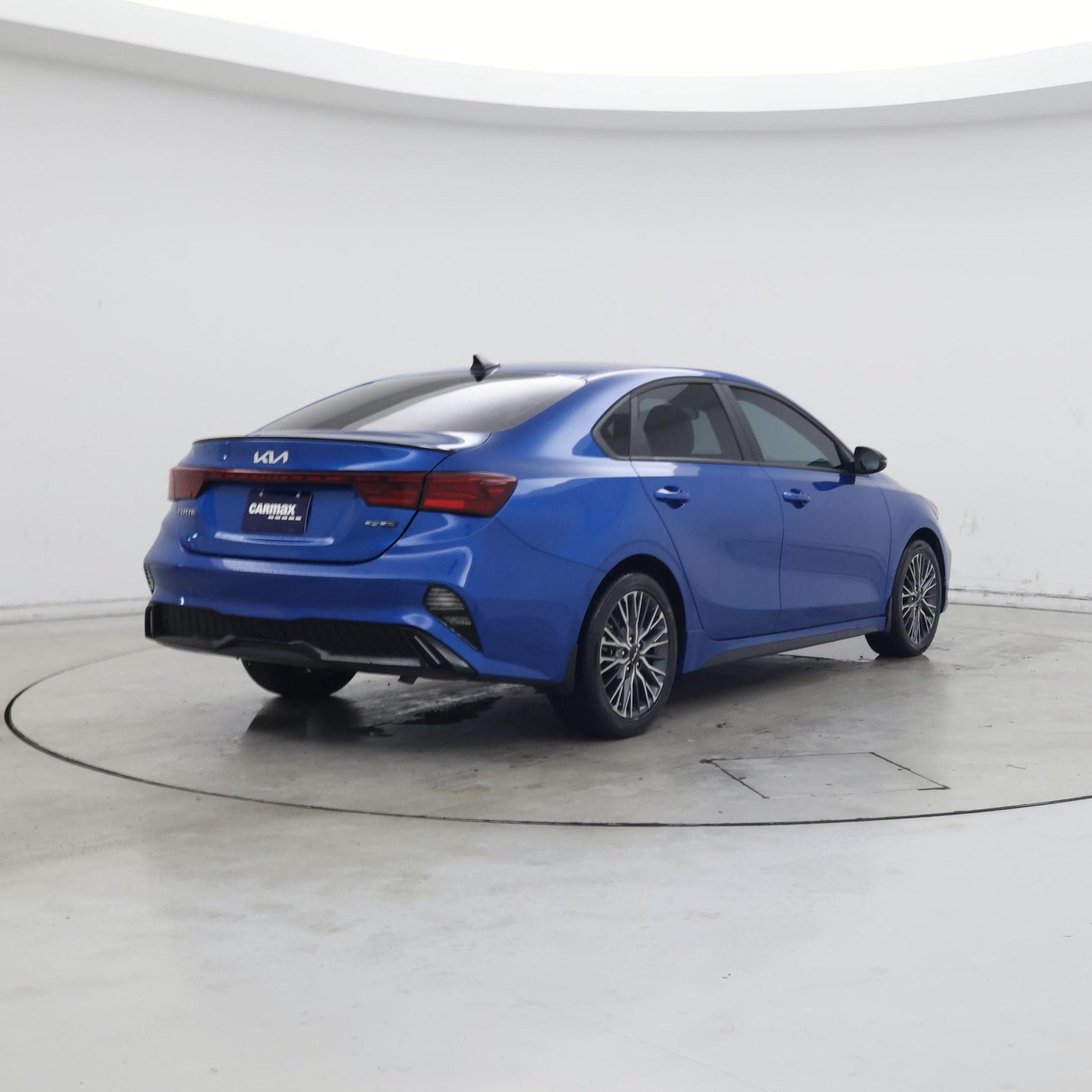 Thumbnail: 2023 Kia Forte - 8