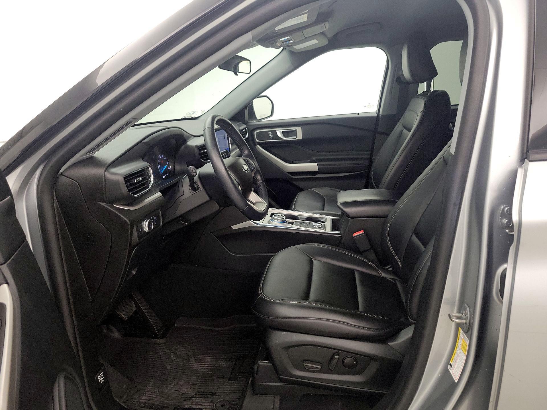 Thumbnail: 2022 Ford Explorer - 11