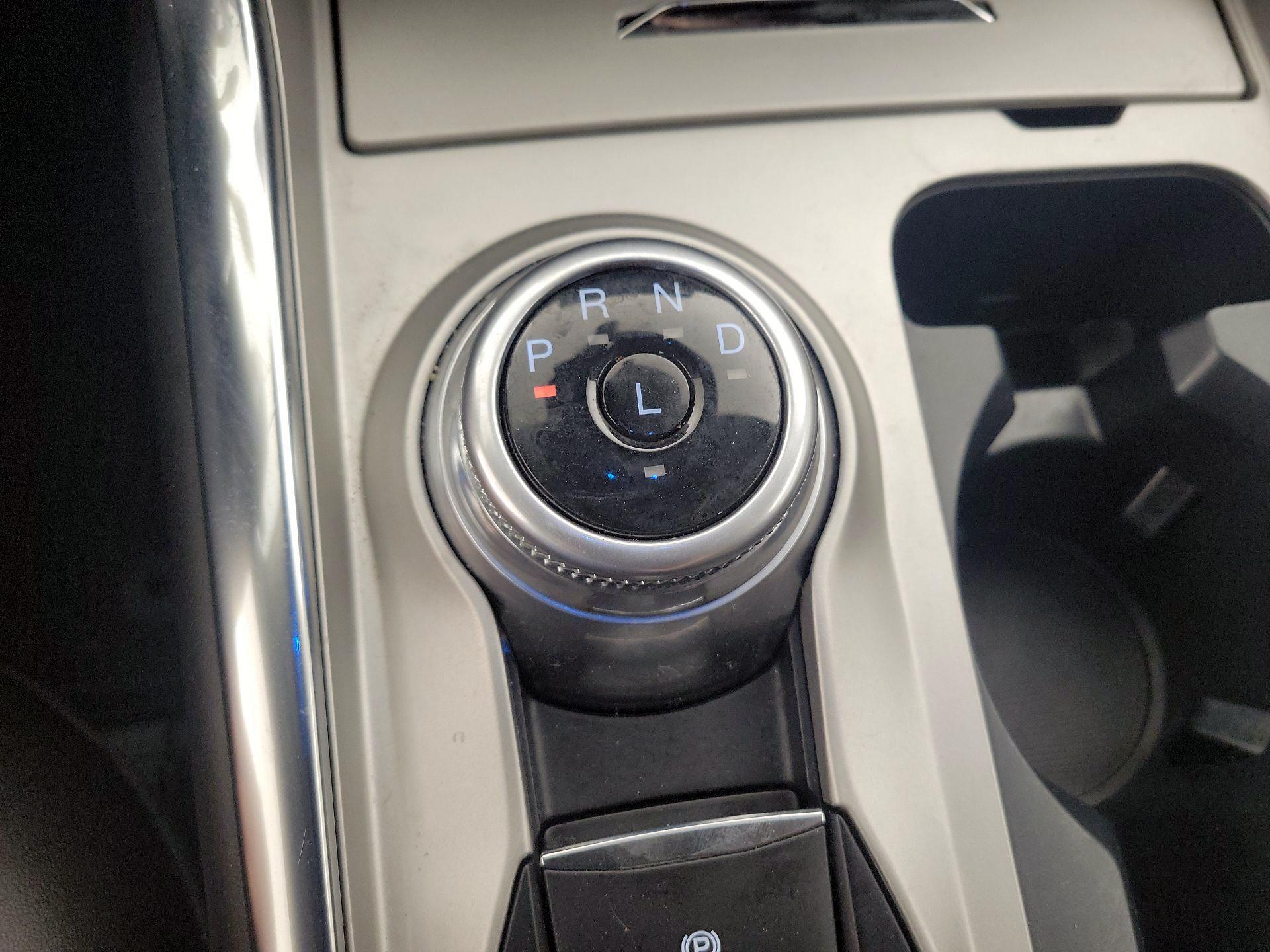 Thumbnail: 2022 Ford Explorer - 17