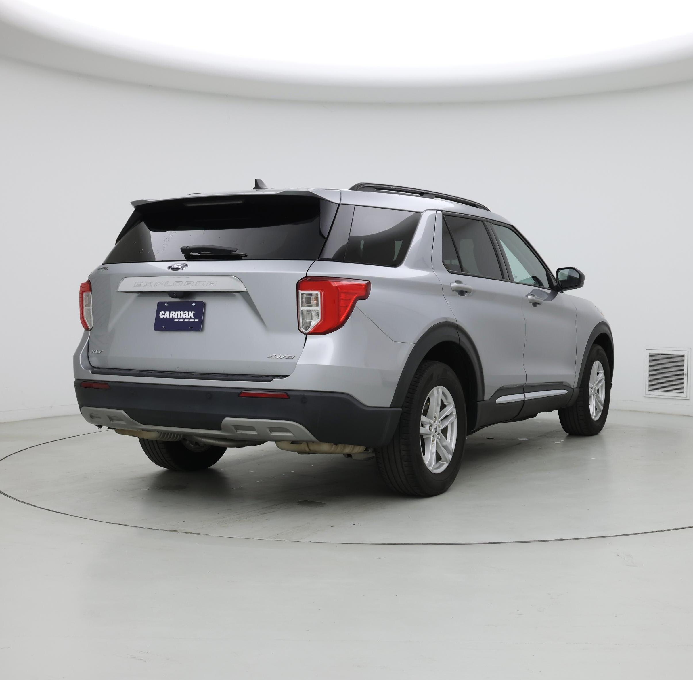 Thumbnail: 2022 Ford Explorer - 8