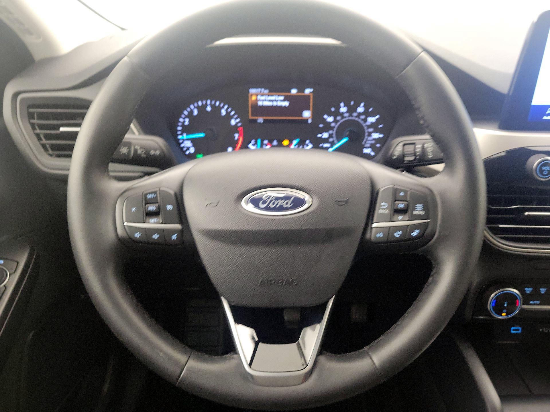 Thumbnail: 2022 Ford Escape - 10