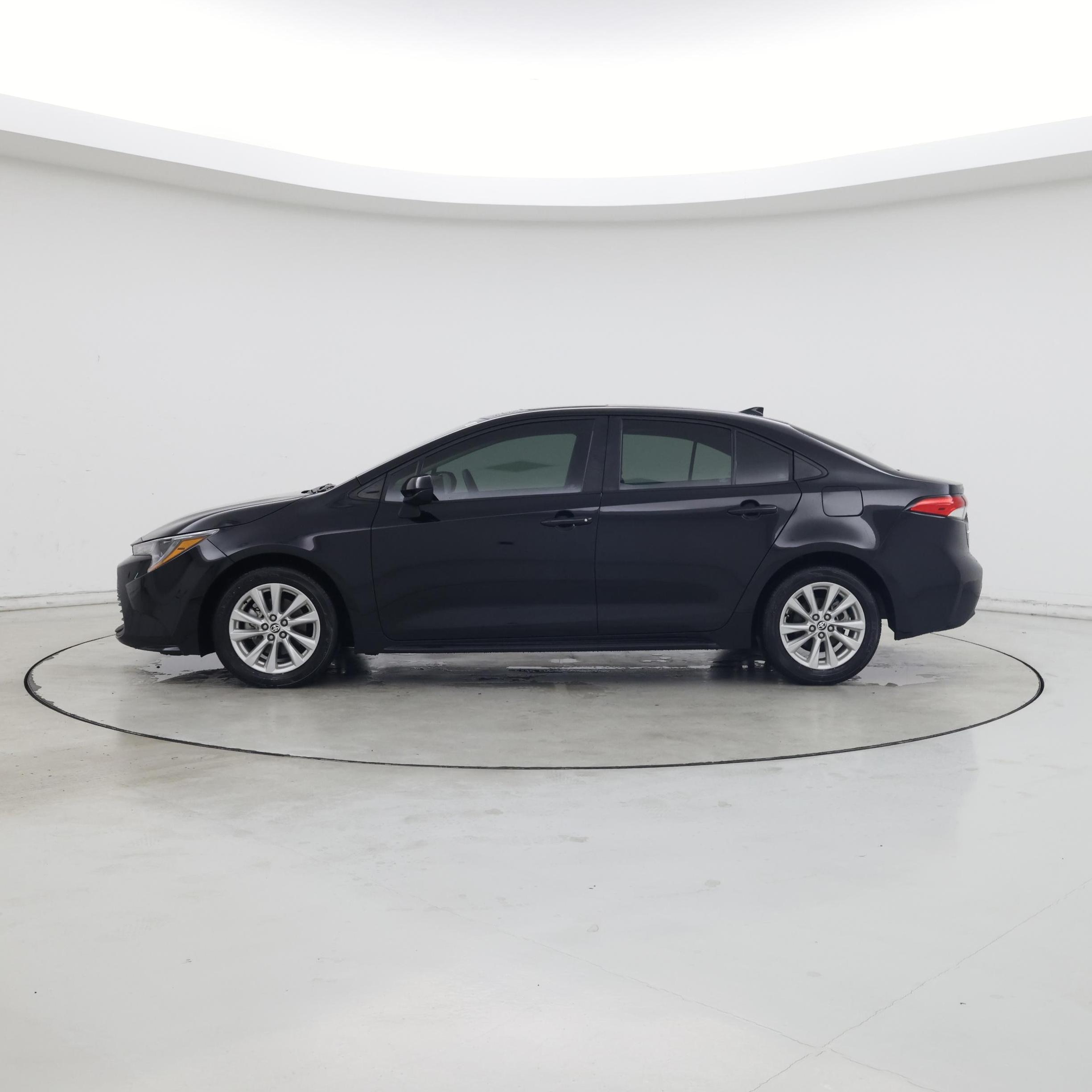 Thumbnail: 2023 Toyota Corolla - 3