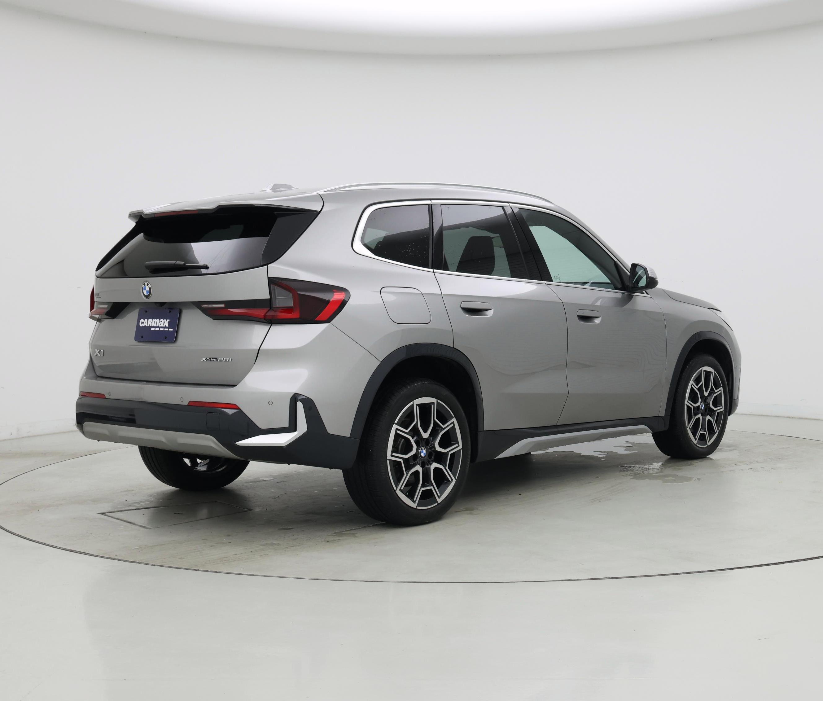 Thumbnail: 2023 BMW X1 - 8