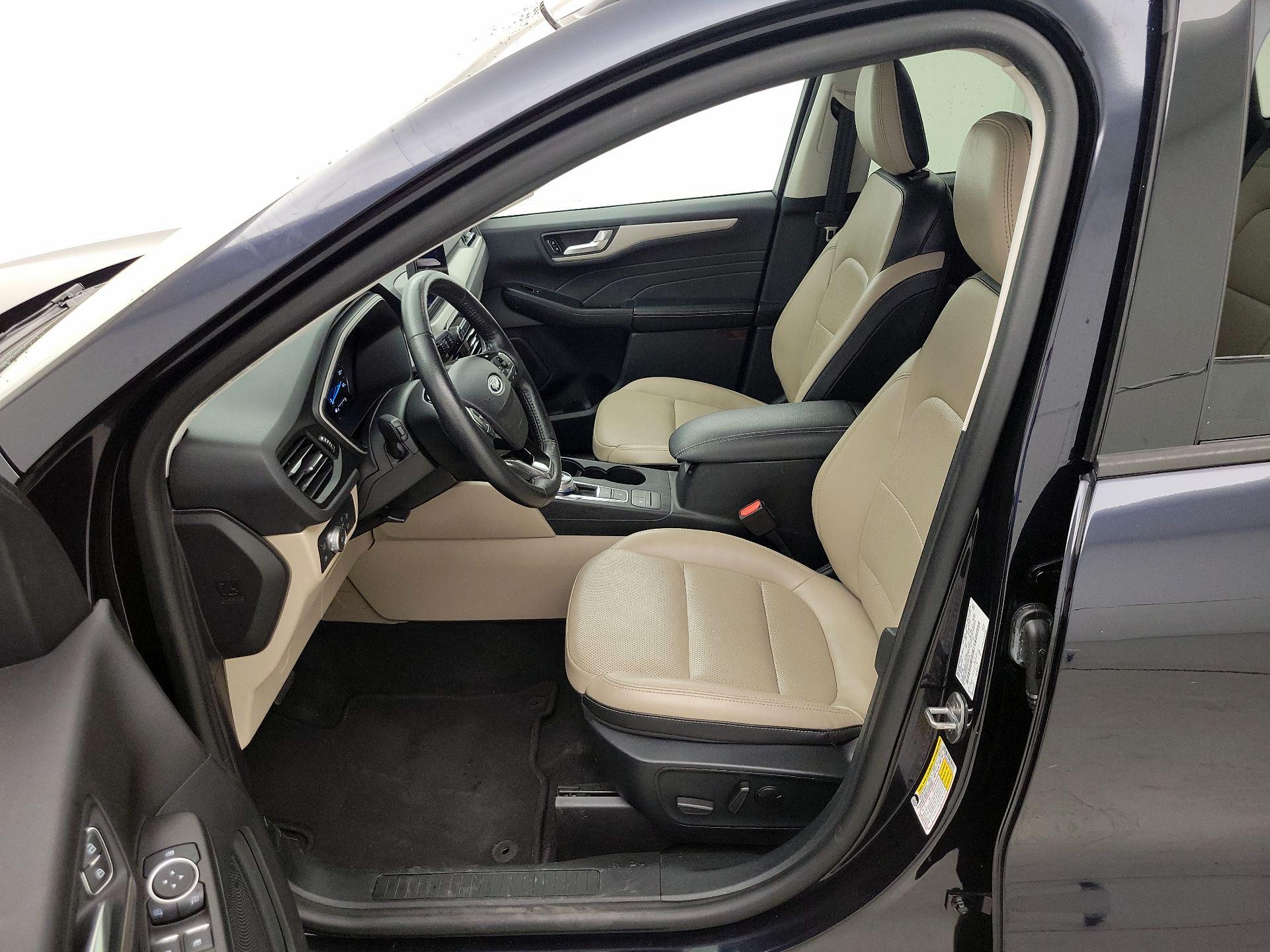 Thumbnail: 2021 Ford Escape - 11