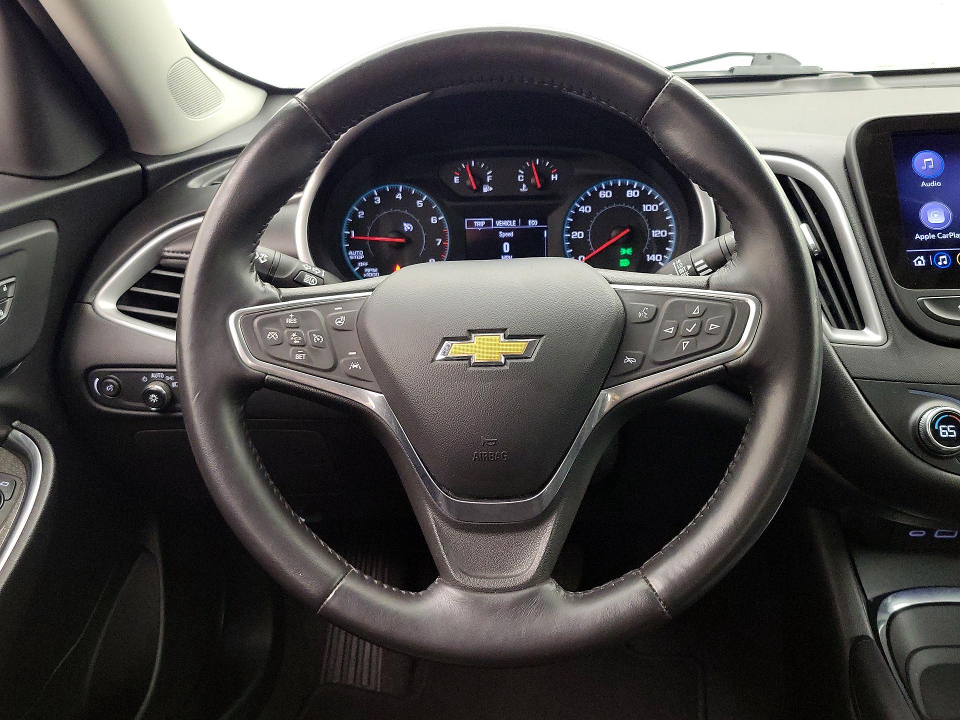 Thumbnail: 2022 Chevrolet Malibu - 10