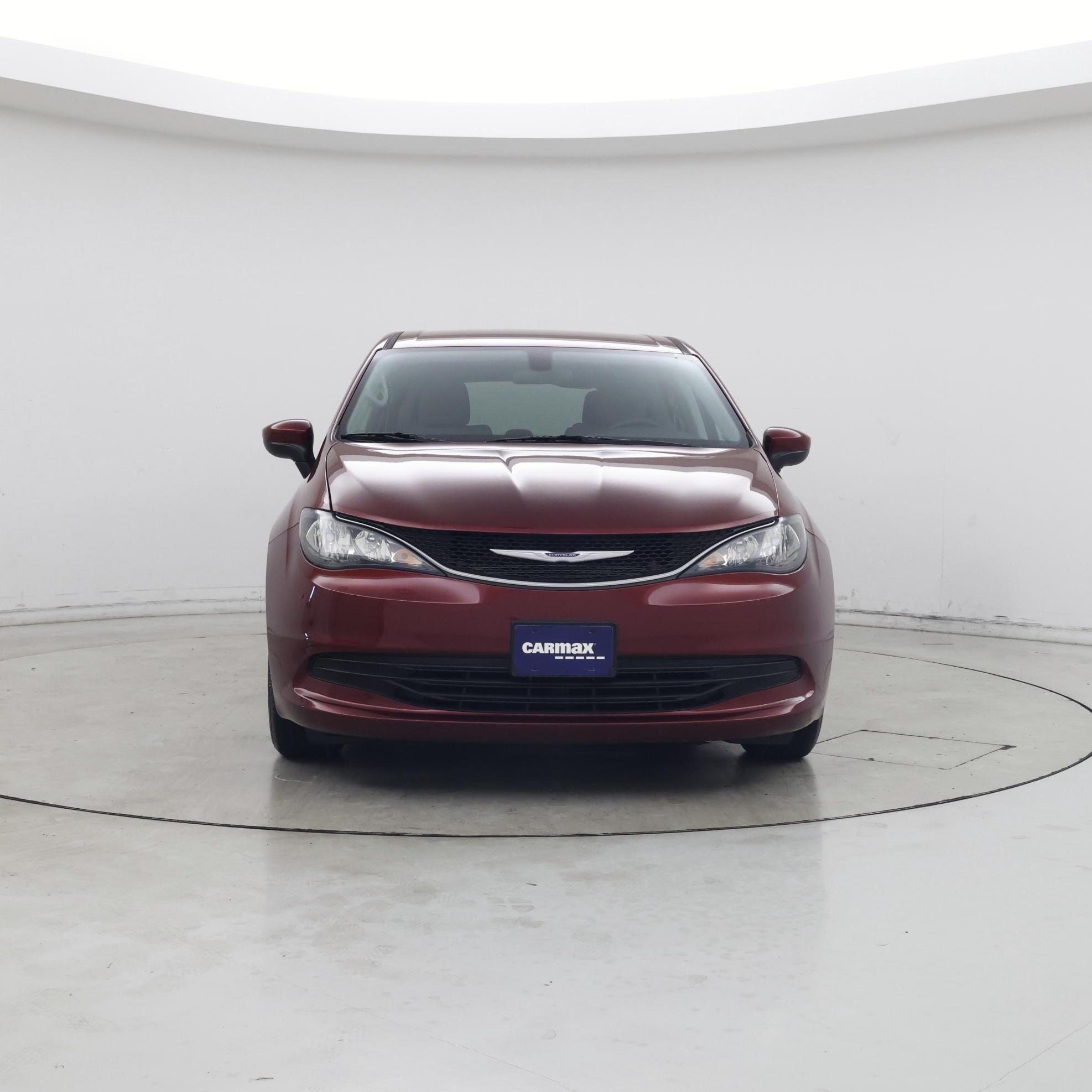 Thumbnail: 2020 Chrysler Voyager - 5
