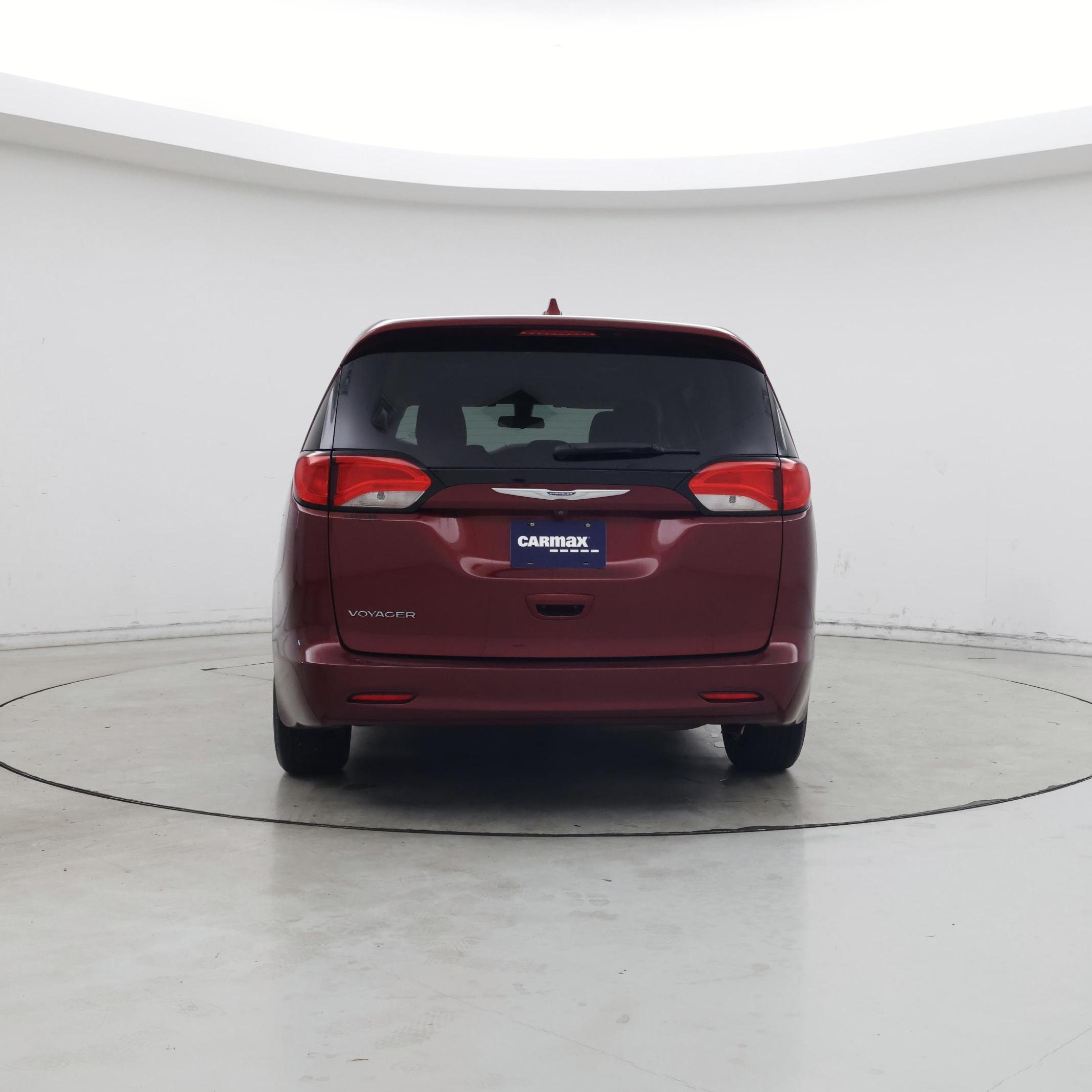 Thumbnail: 2020 Chrysler Voyager - 6