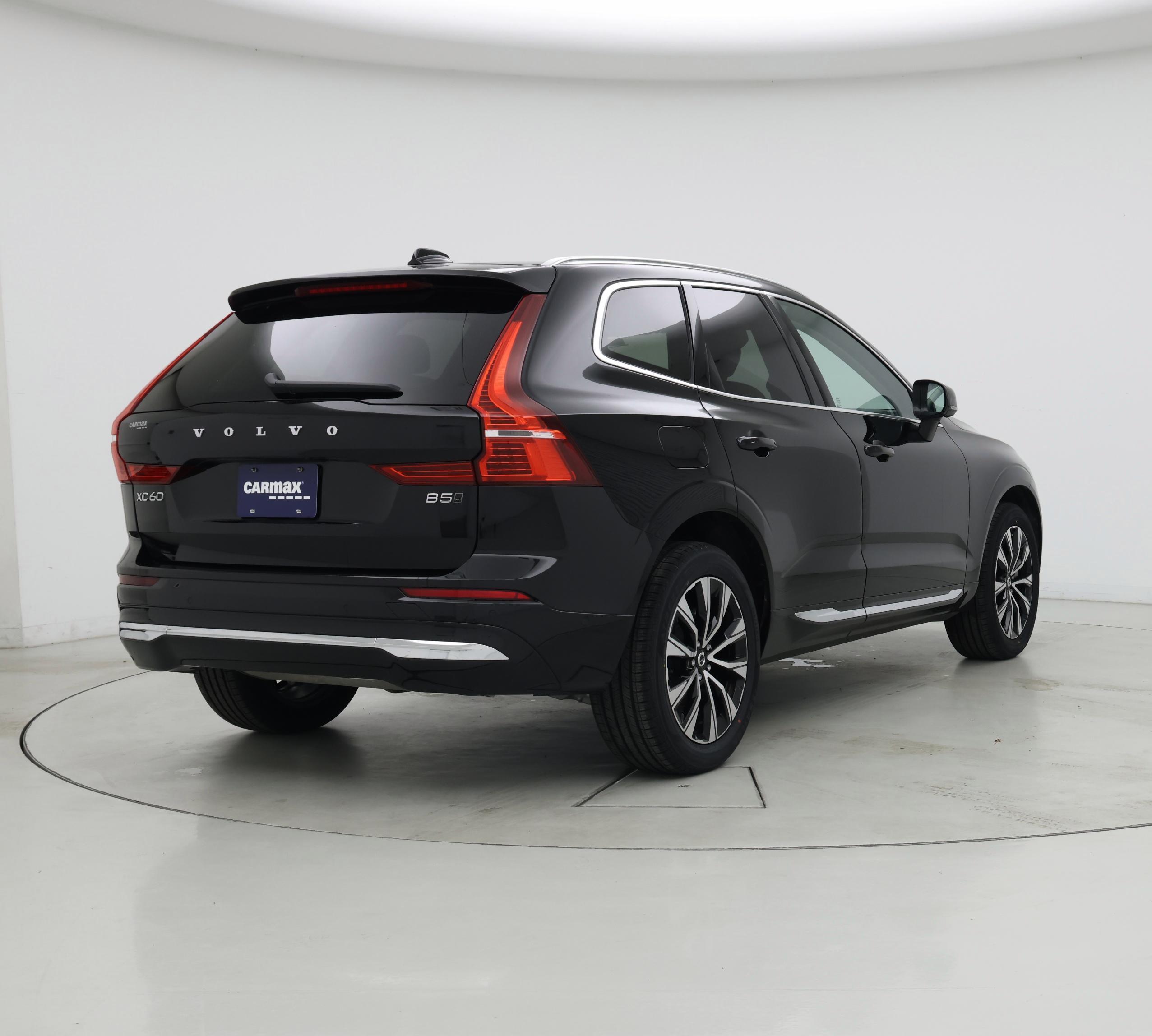 Thumbnail: 2023 Volvo XC60 - 8