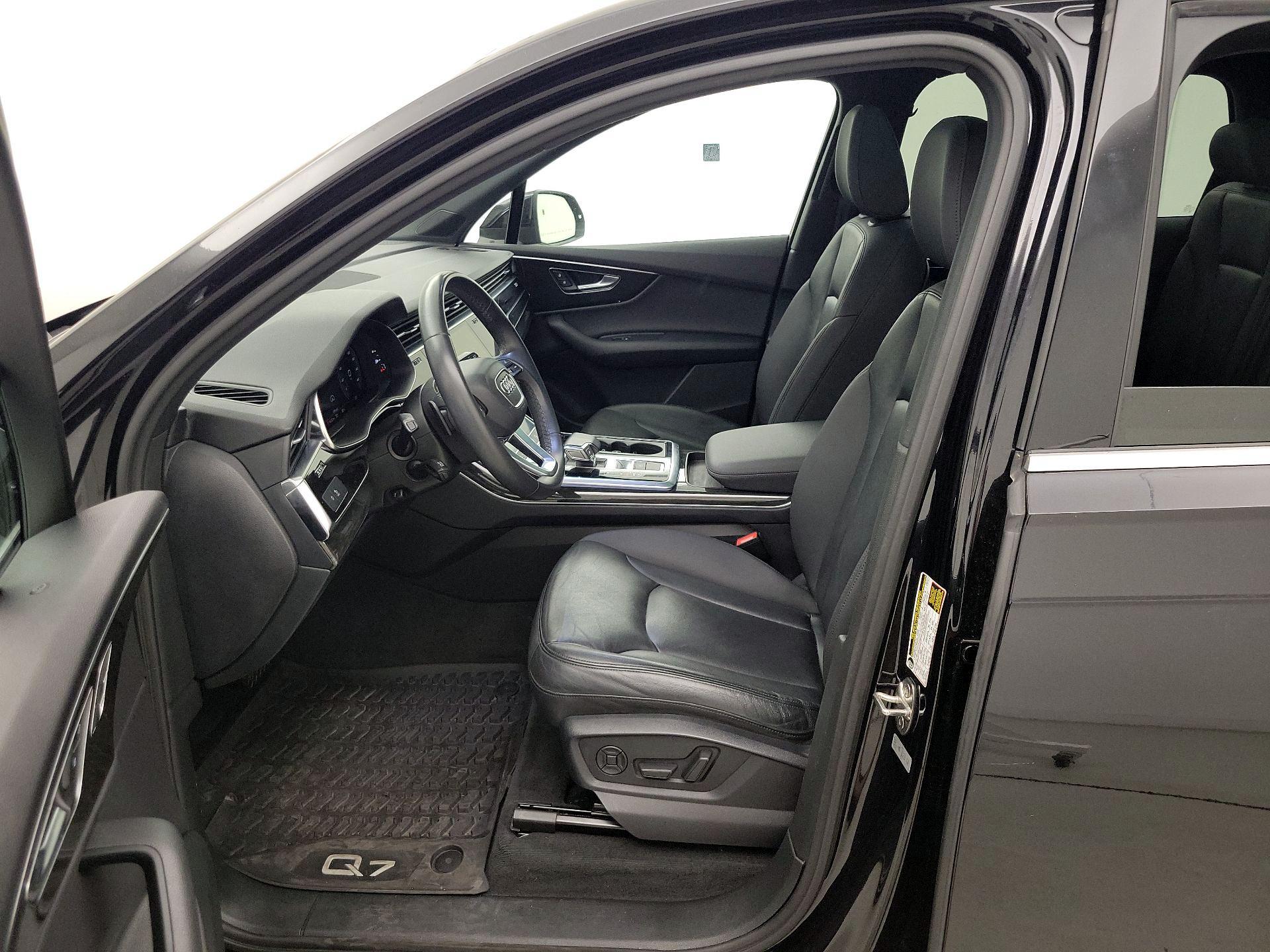 Thumbnail: 2021 Audi Q7 - 11