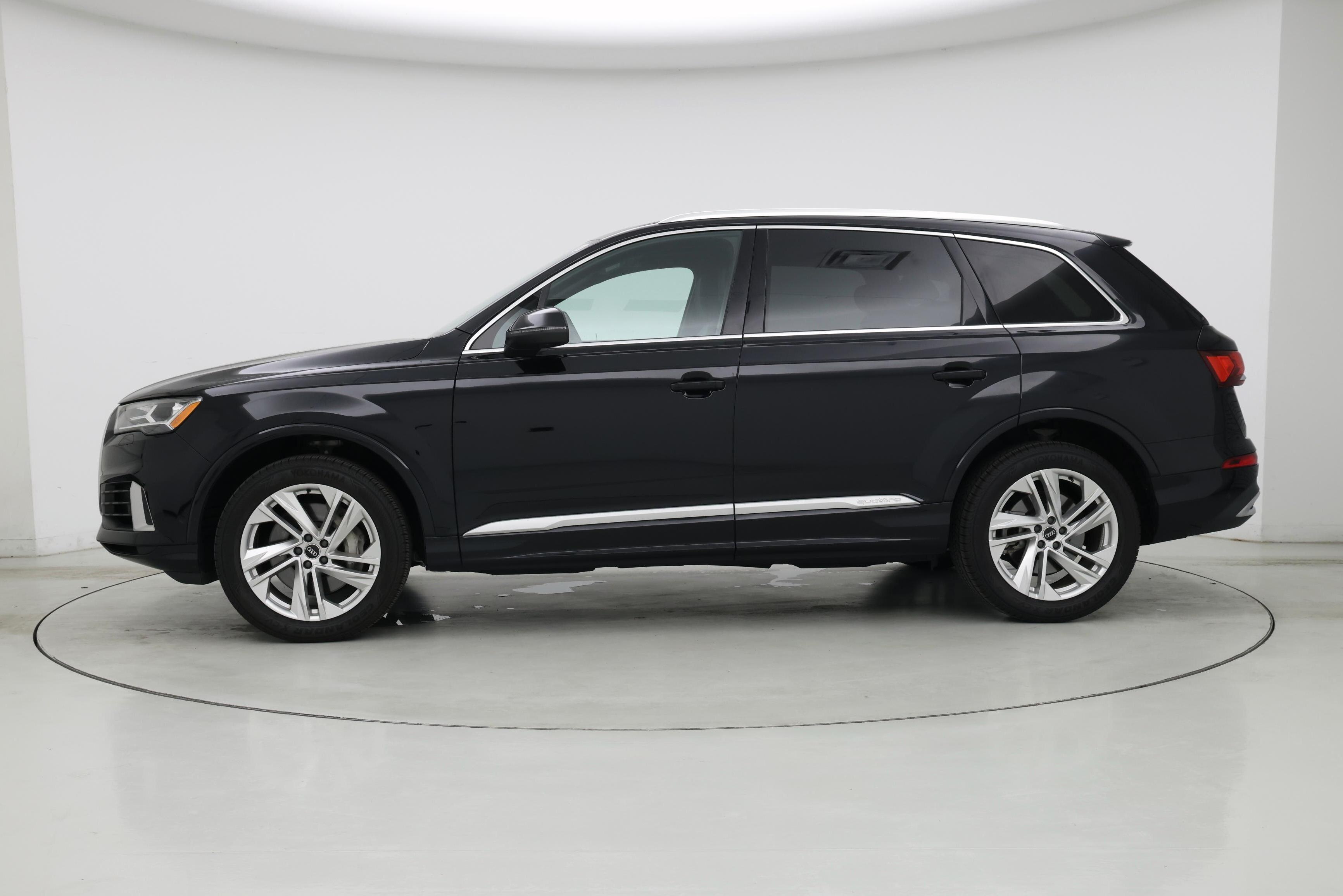 Thumbnail: 2021 Audi Q7 - 3
