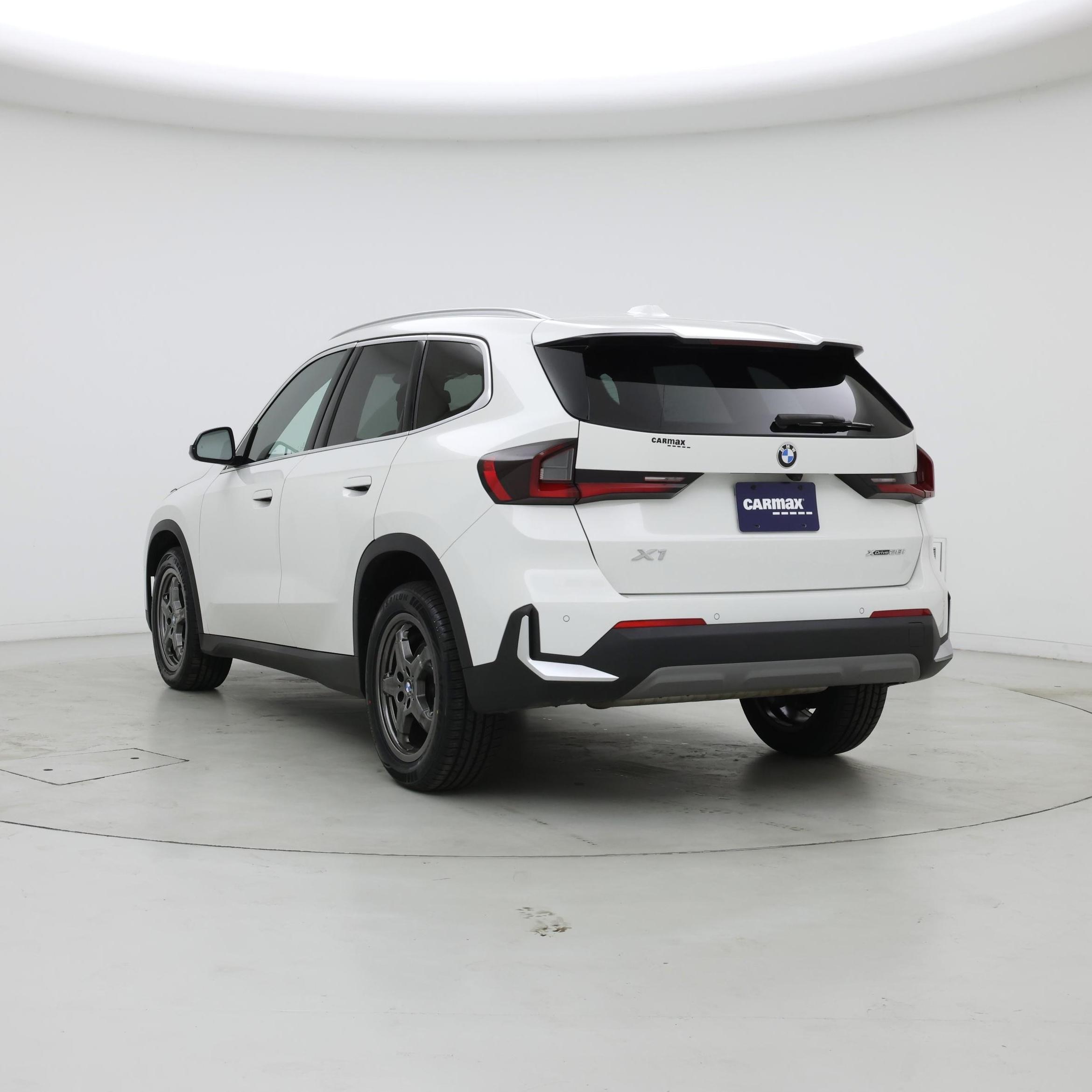 Thumbnail: 2023 BMW X1 - 2