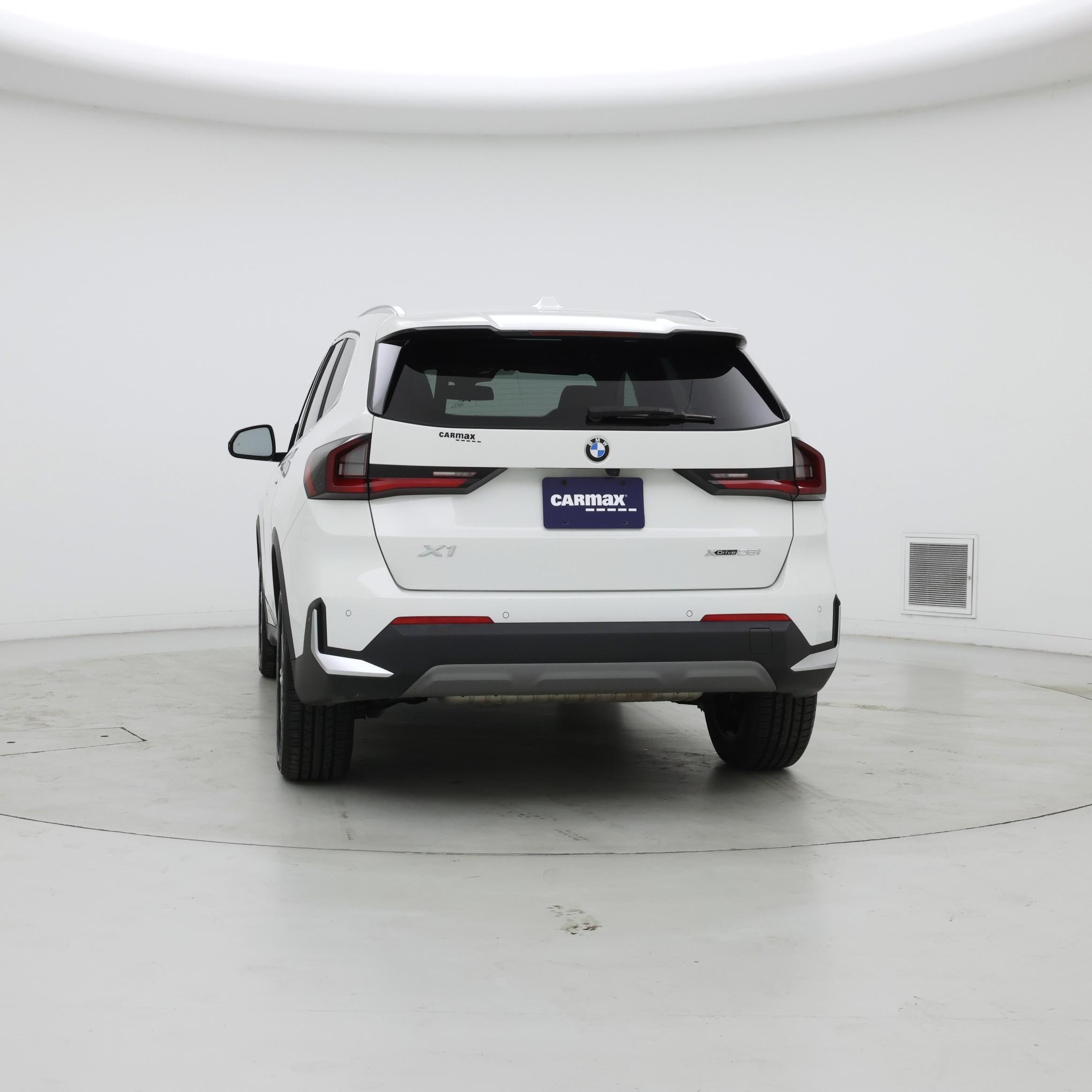 Thumbnail: 2023 BMW X1 - 6
