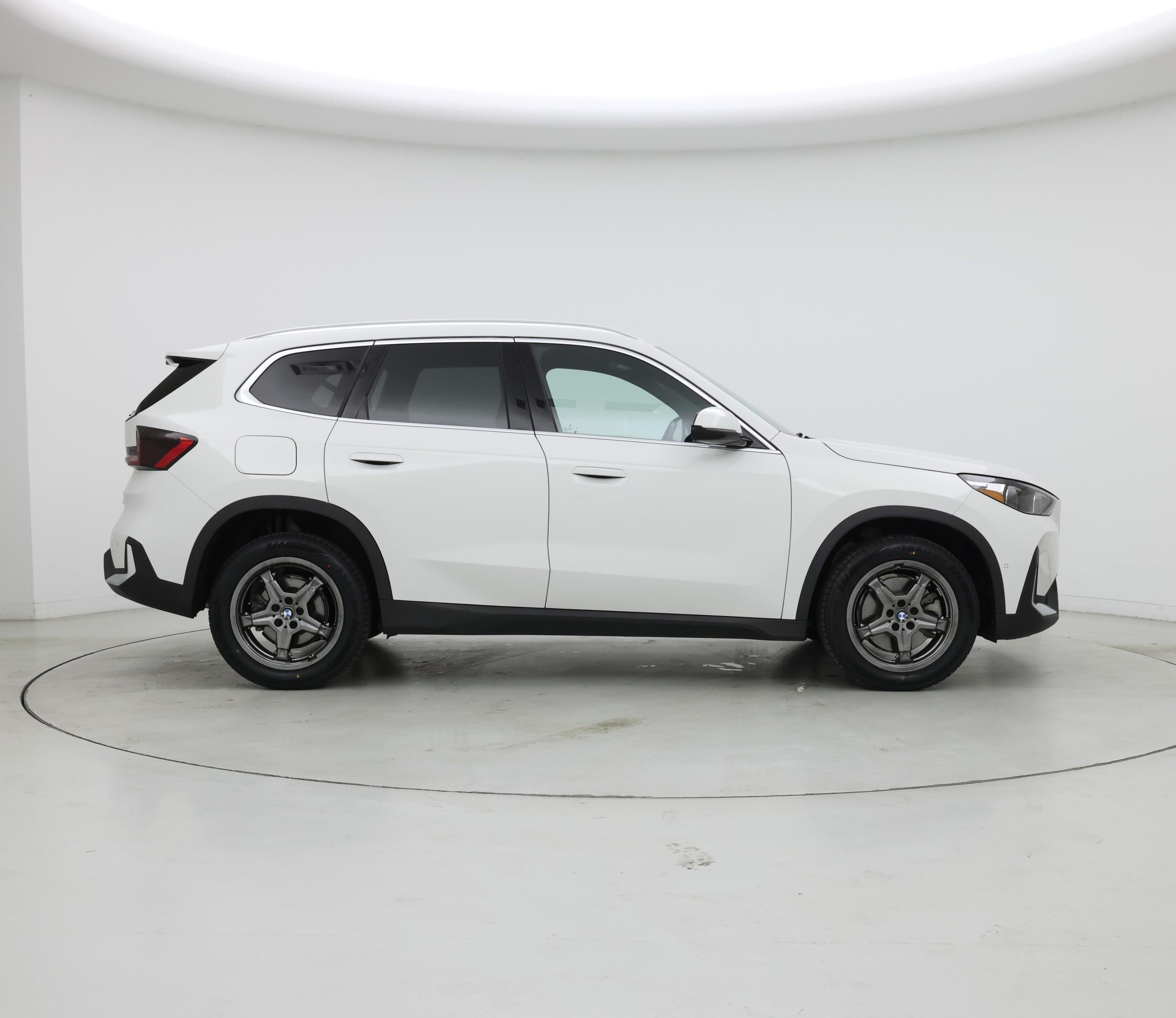 Thumbnail: 2023 BMW X1 - 7