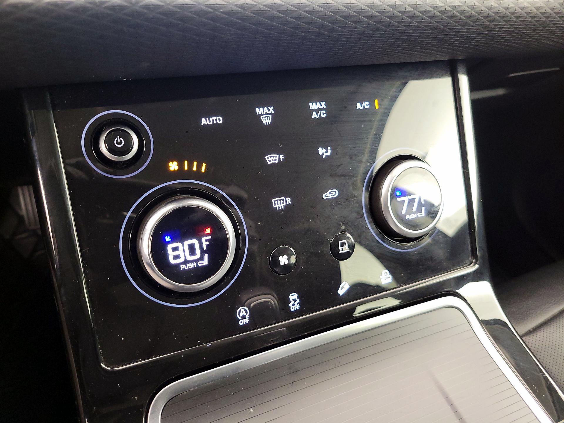 Thumbnail: 2020 Land Rover Range Rover Evoque - 17