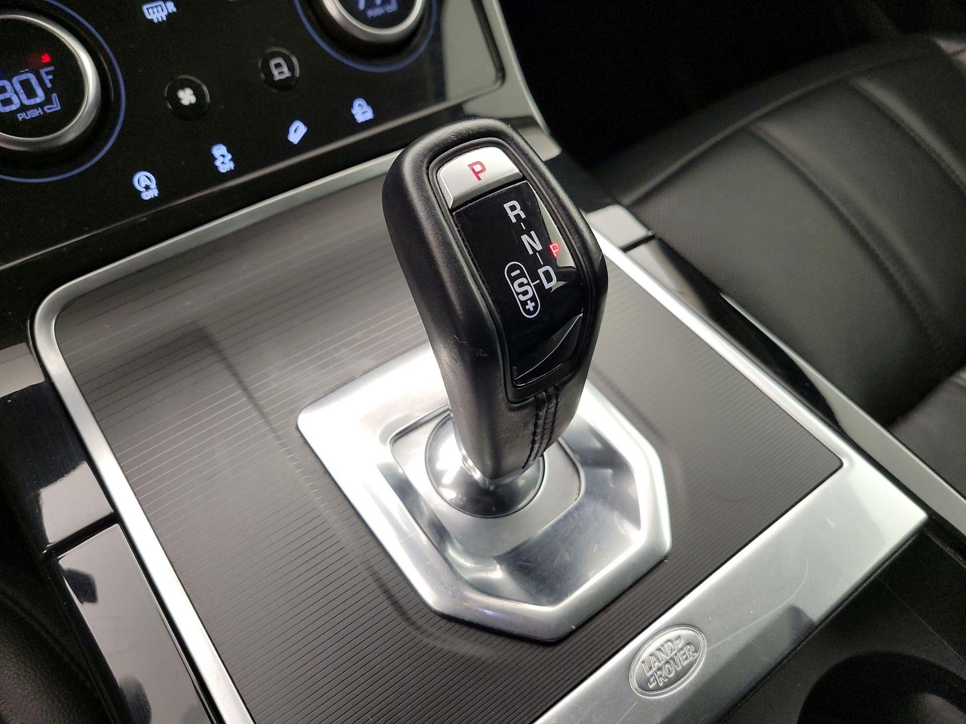 Thumbnail: 2020 Land Rover Range Rover Evoque - 18