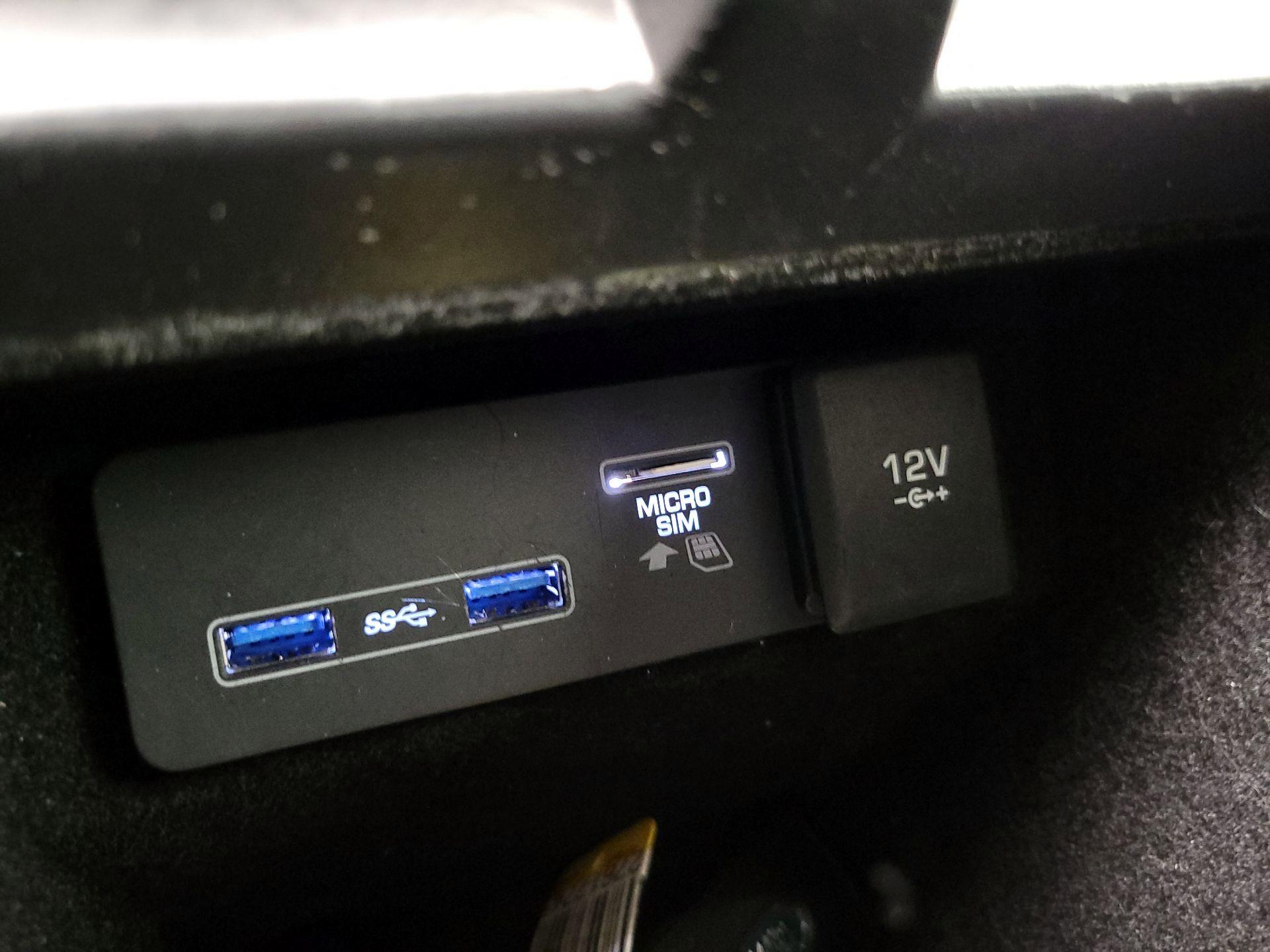 Thumbnail: 2020 Land Rover Range Rover Evoque - 19