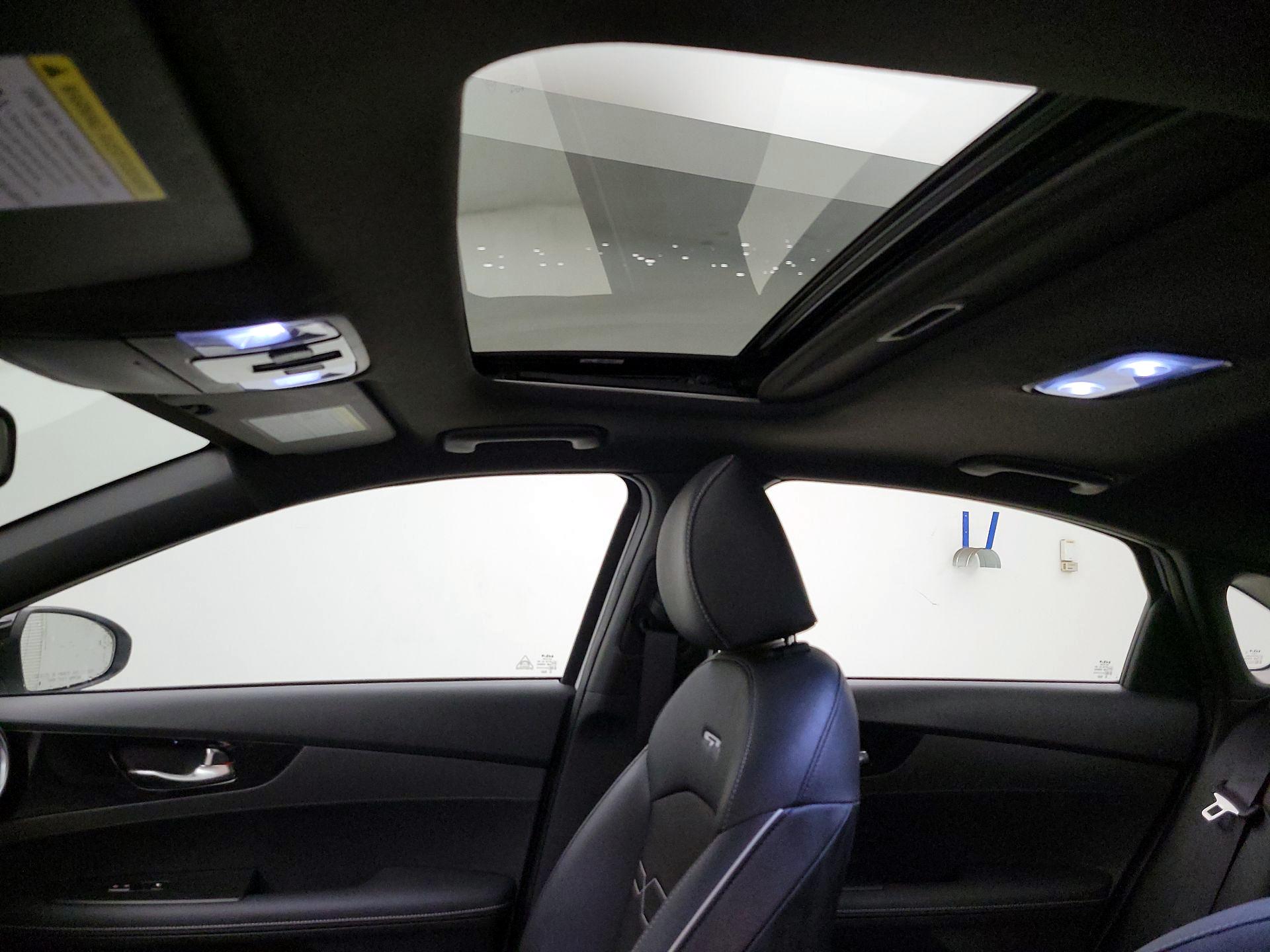 Thumbnail: 2024 Kia Forte - 18