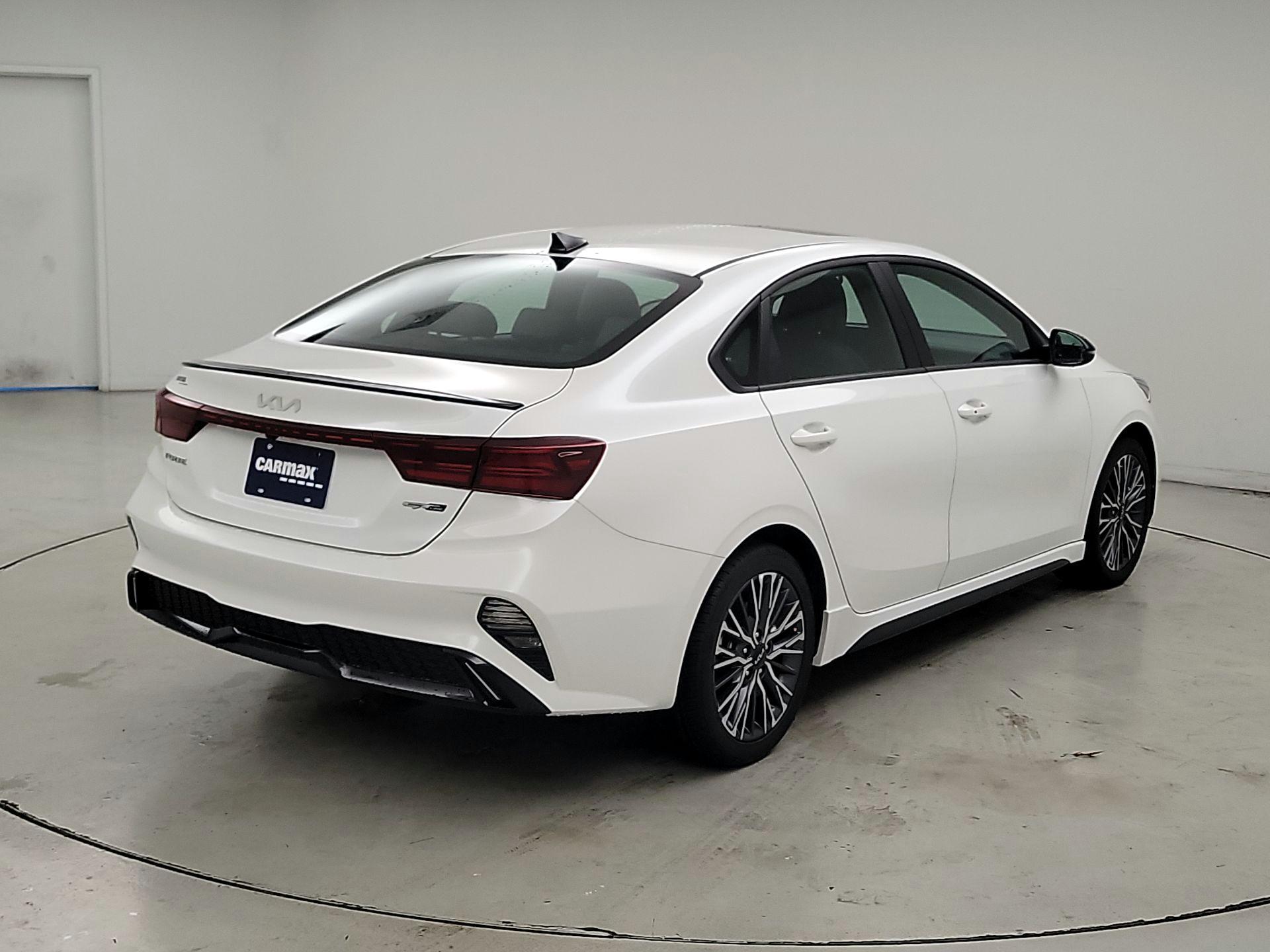 Thumbnail: 2024 Kia Forte - 5