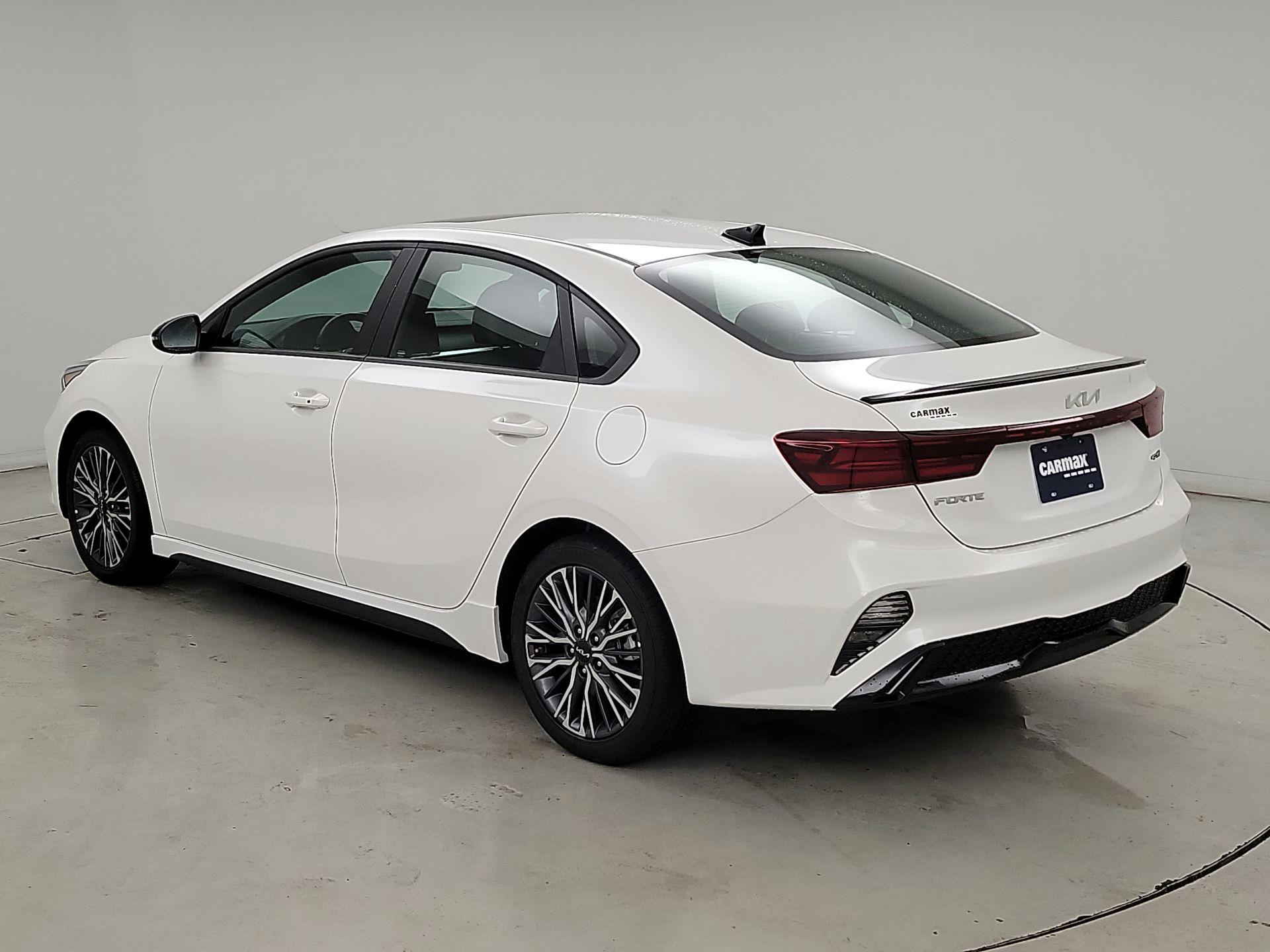 Thumbnail: 2024 Kia Forte - 7