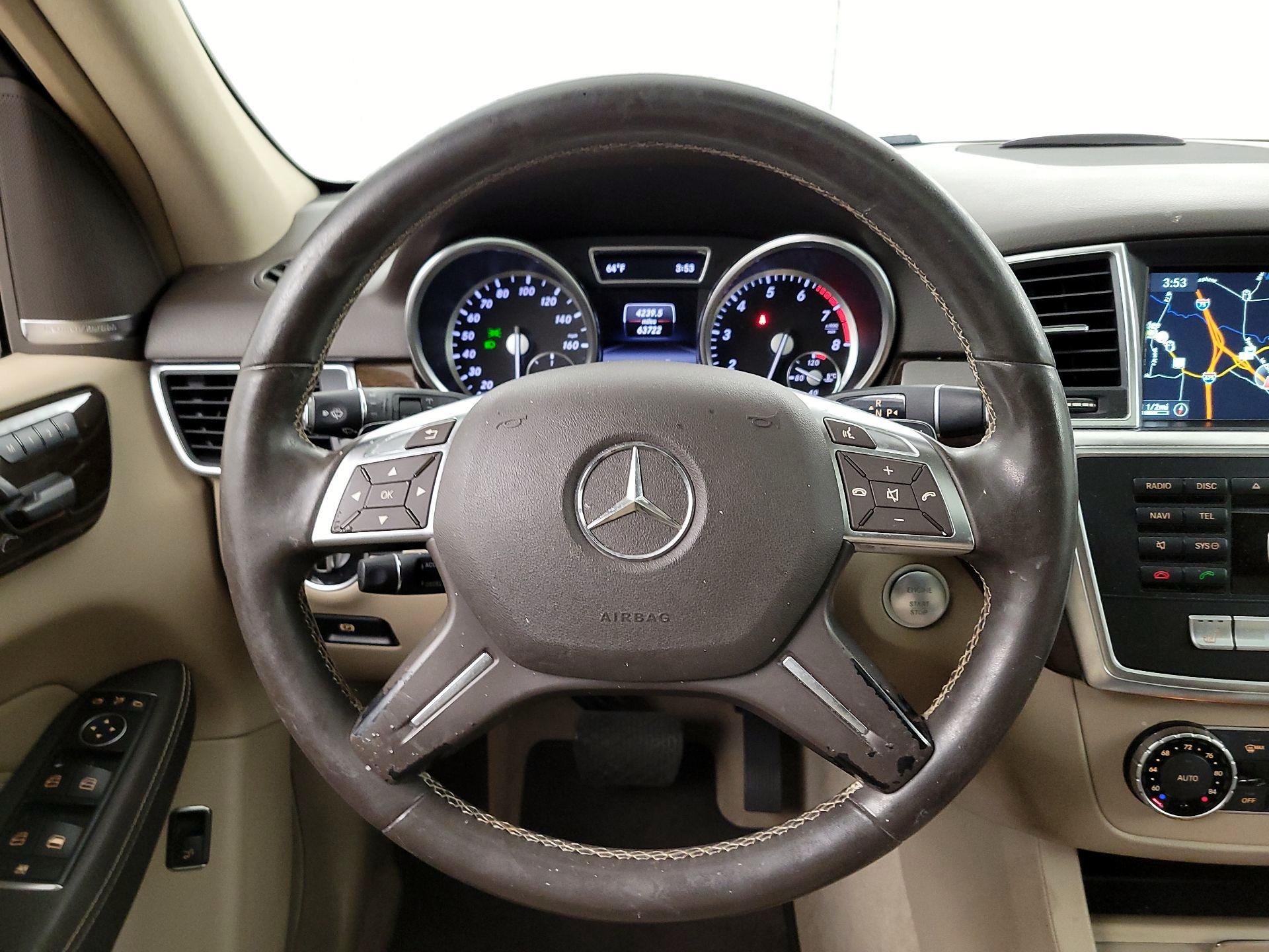 Thumbnail: 2015 Mercedes-Benz M-Class - 10