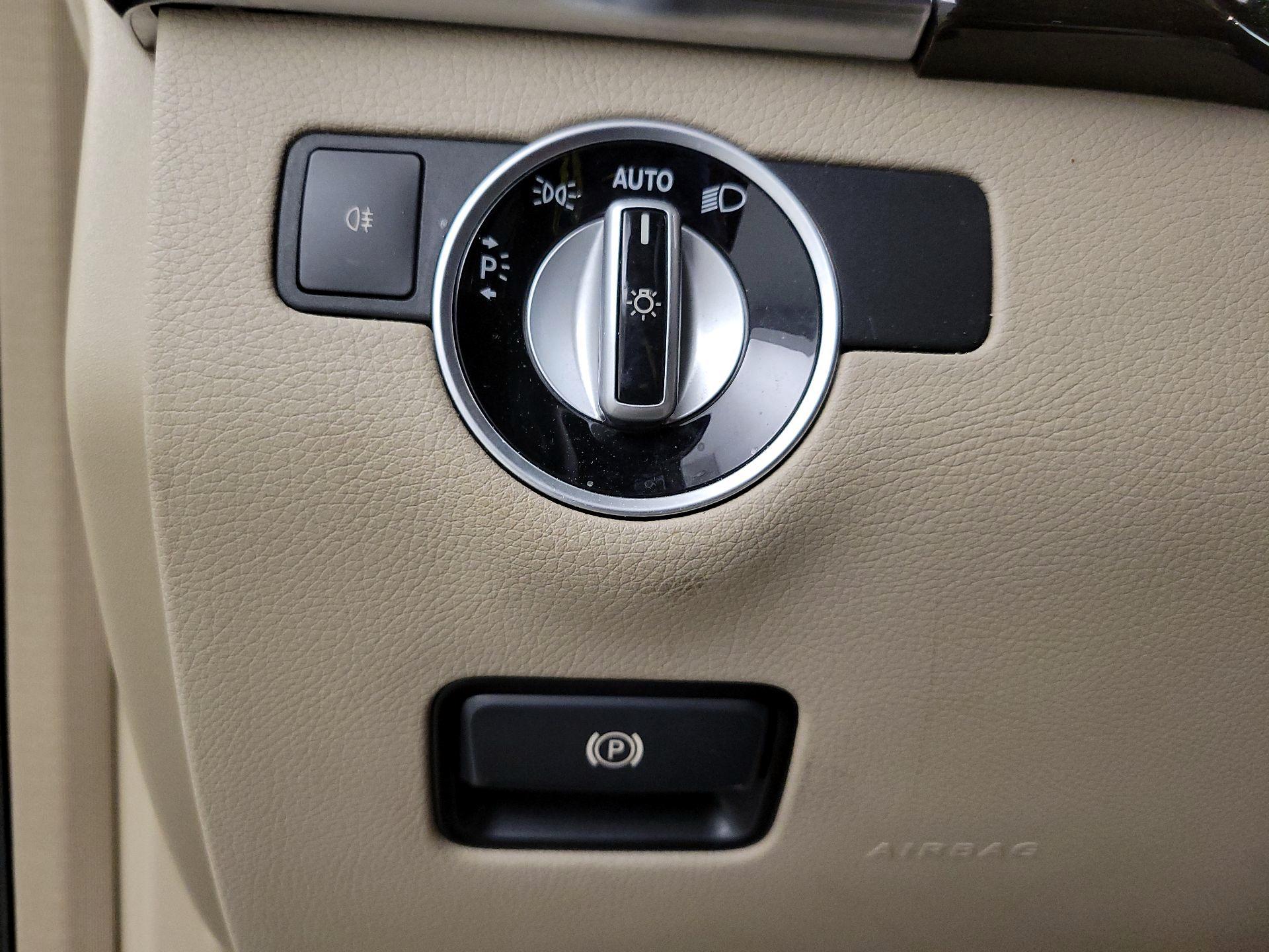 Thumbnail: 2015 Mercedes-Benz M-Class - 13
