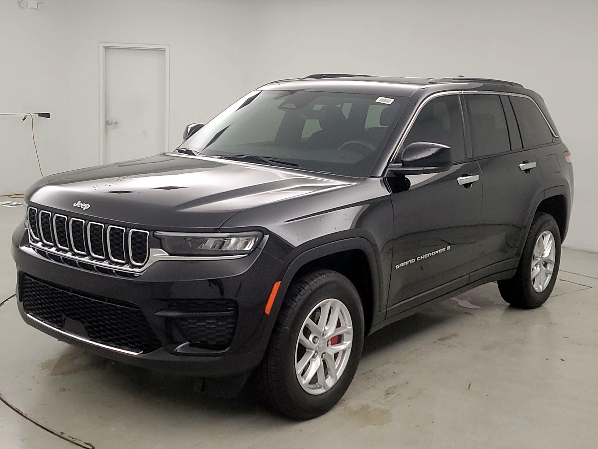 Thumbnail: 2025 Jeep Grand Cherokee - 3