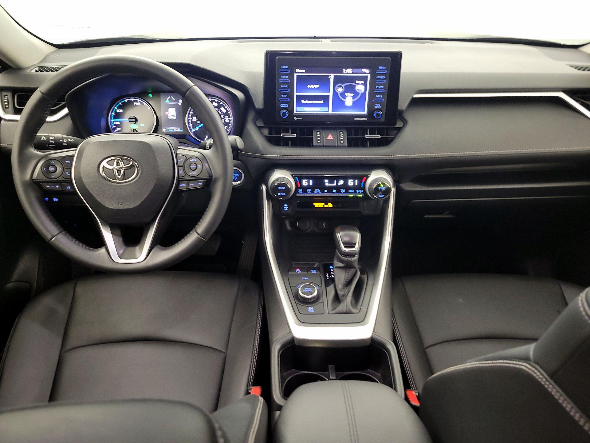 Thumbnail: 2022 Toyota RAV4 - 8