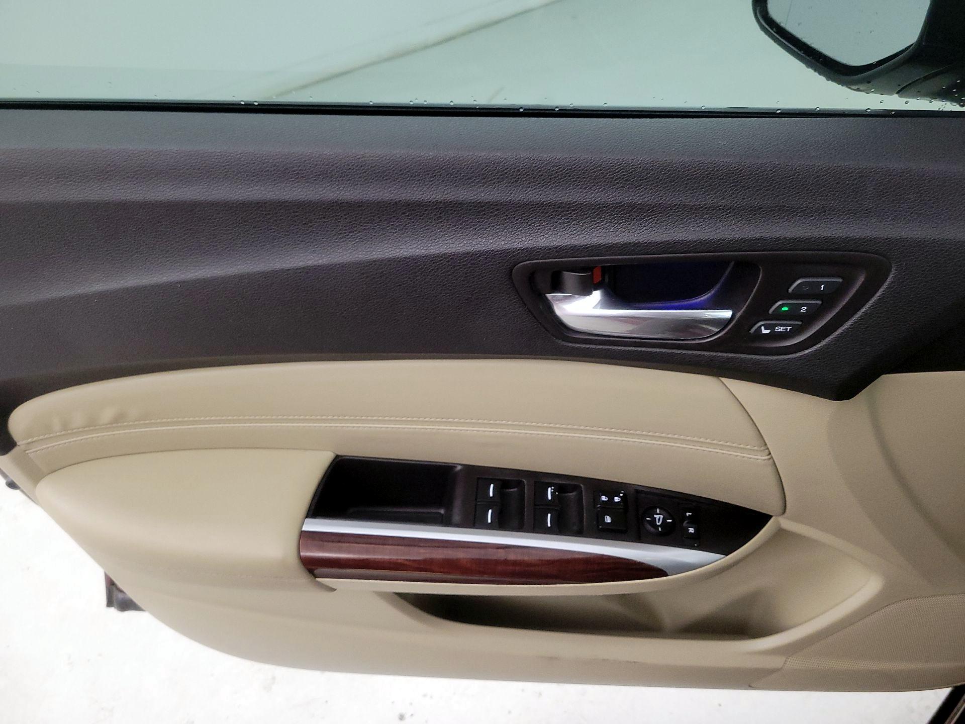 Thumbnail: 2016 Acura TLX - 12
