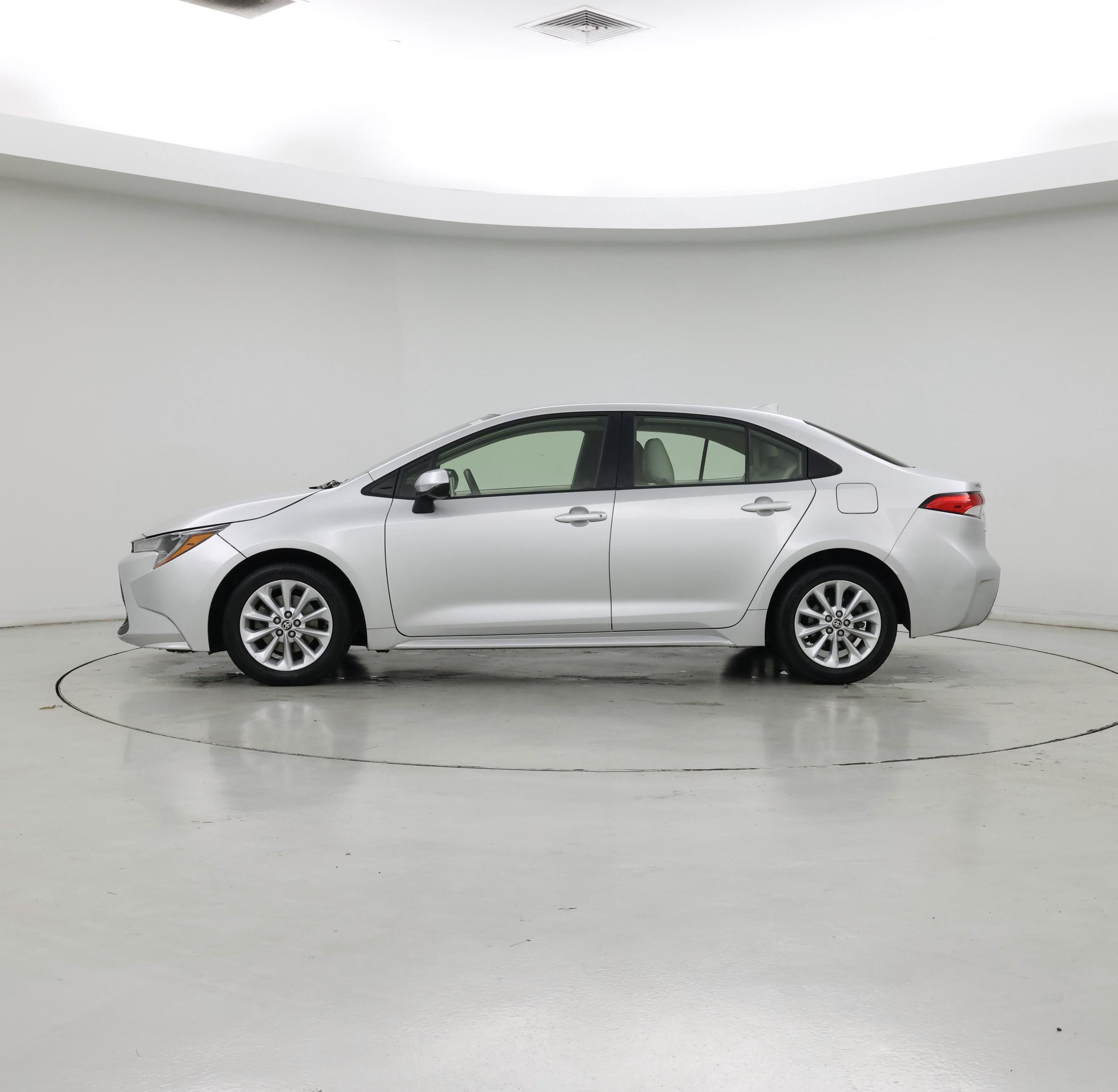 Thumbnail: 2021 Toyota Corolla - 3