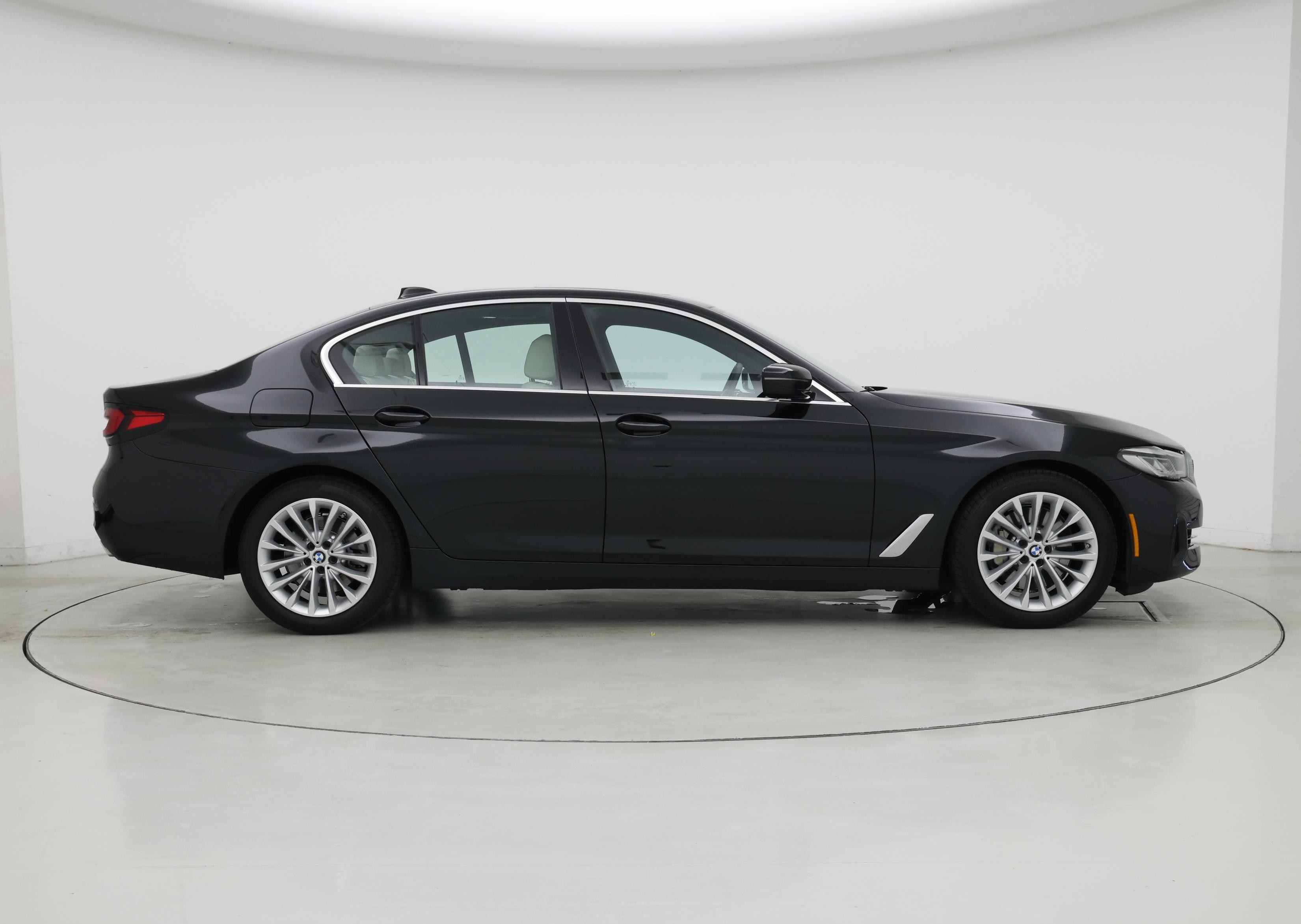 Thumbnail: 2022 BMW 5 Series - 7