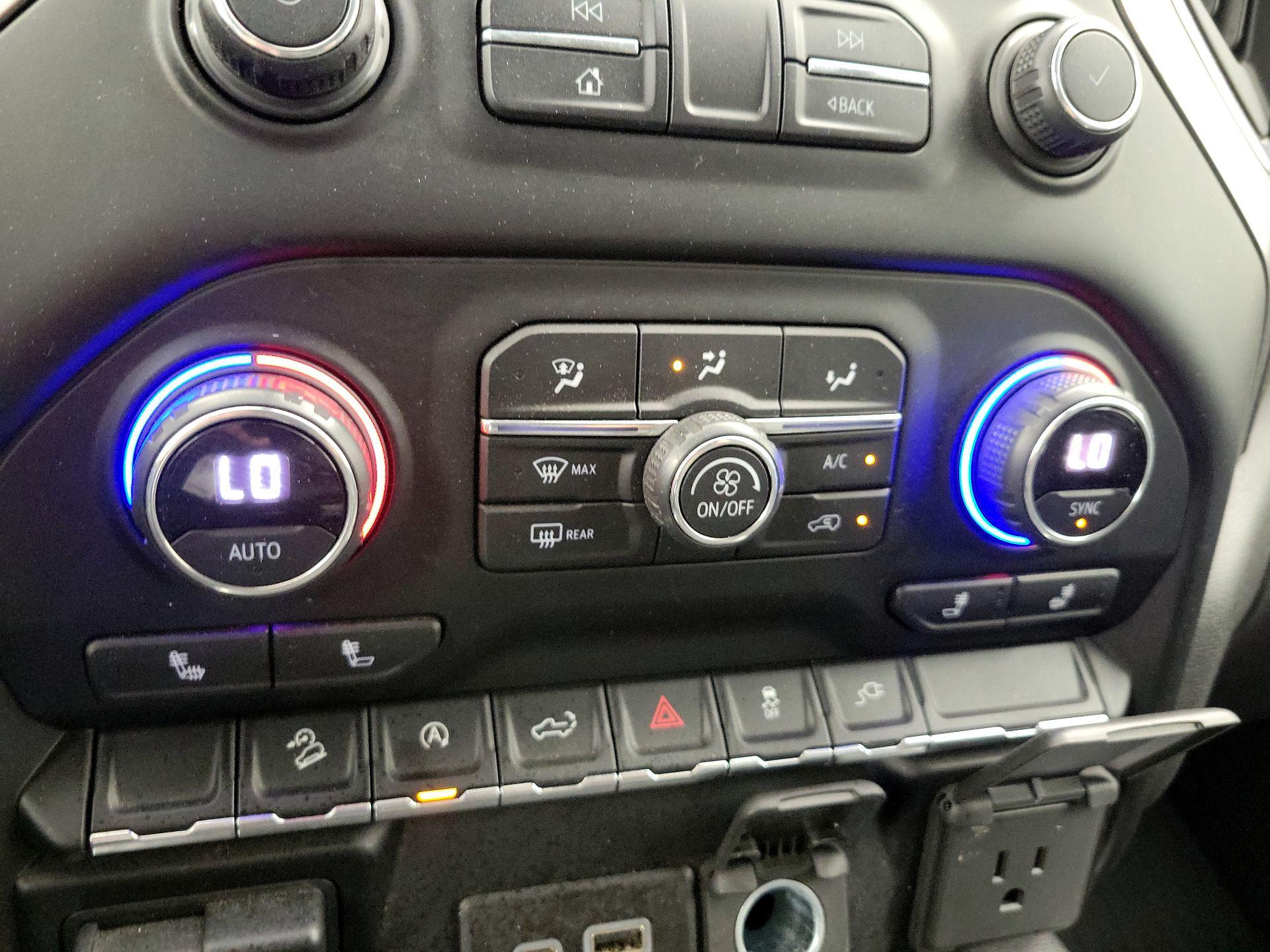 Thumbnail: 2020 Chevrolet Silverado 1500 - 16