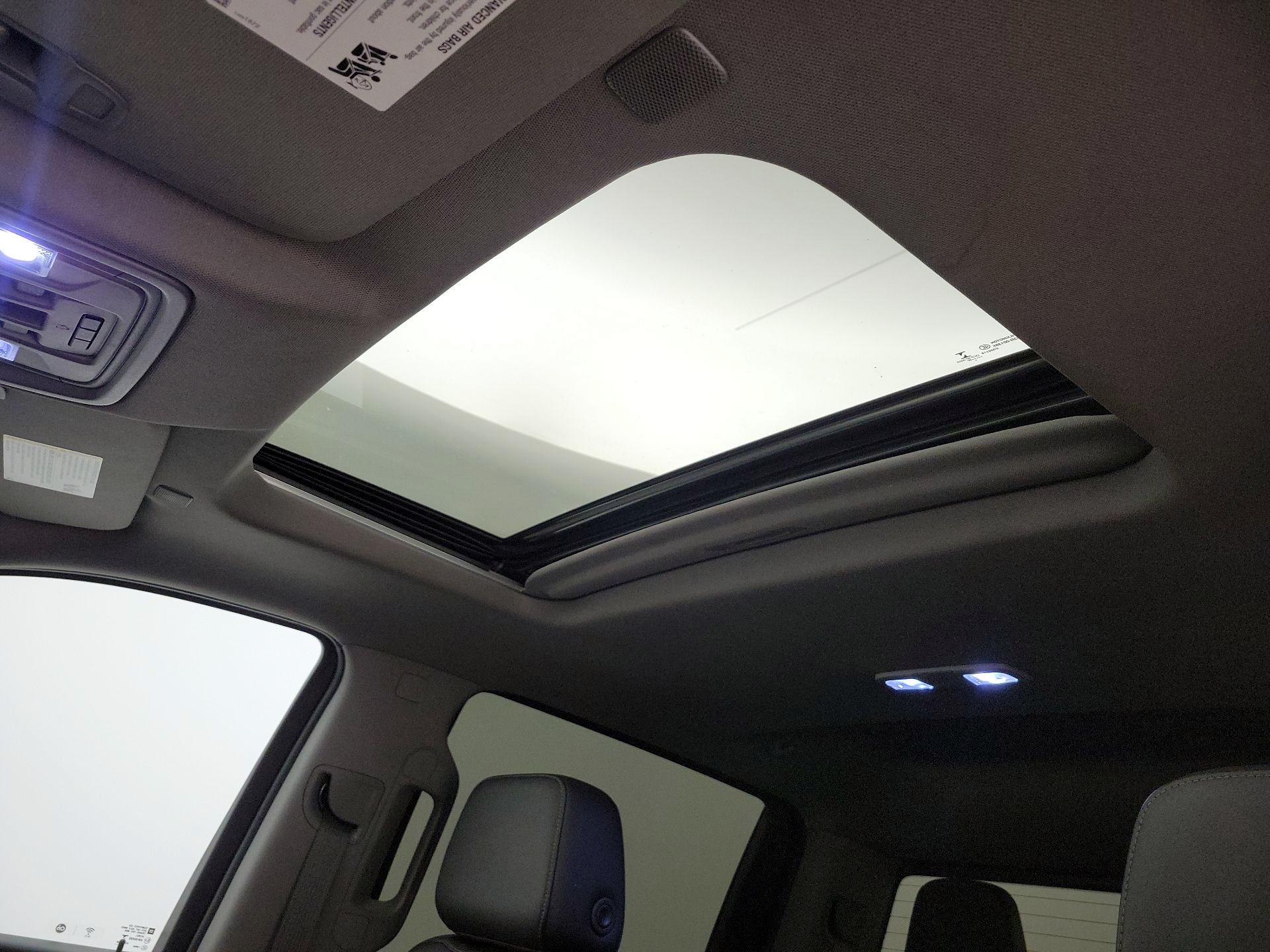 Thumbnail: 2020 Chevrolet Silverado 1500 - 19