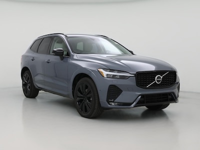 2023 Volvo XC60 B5 Plus Dark Theme