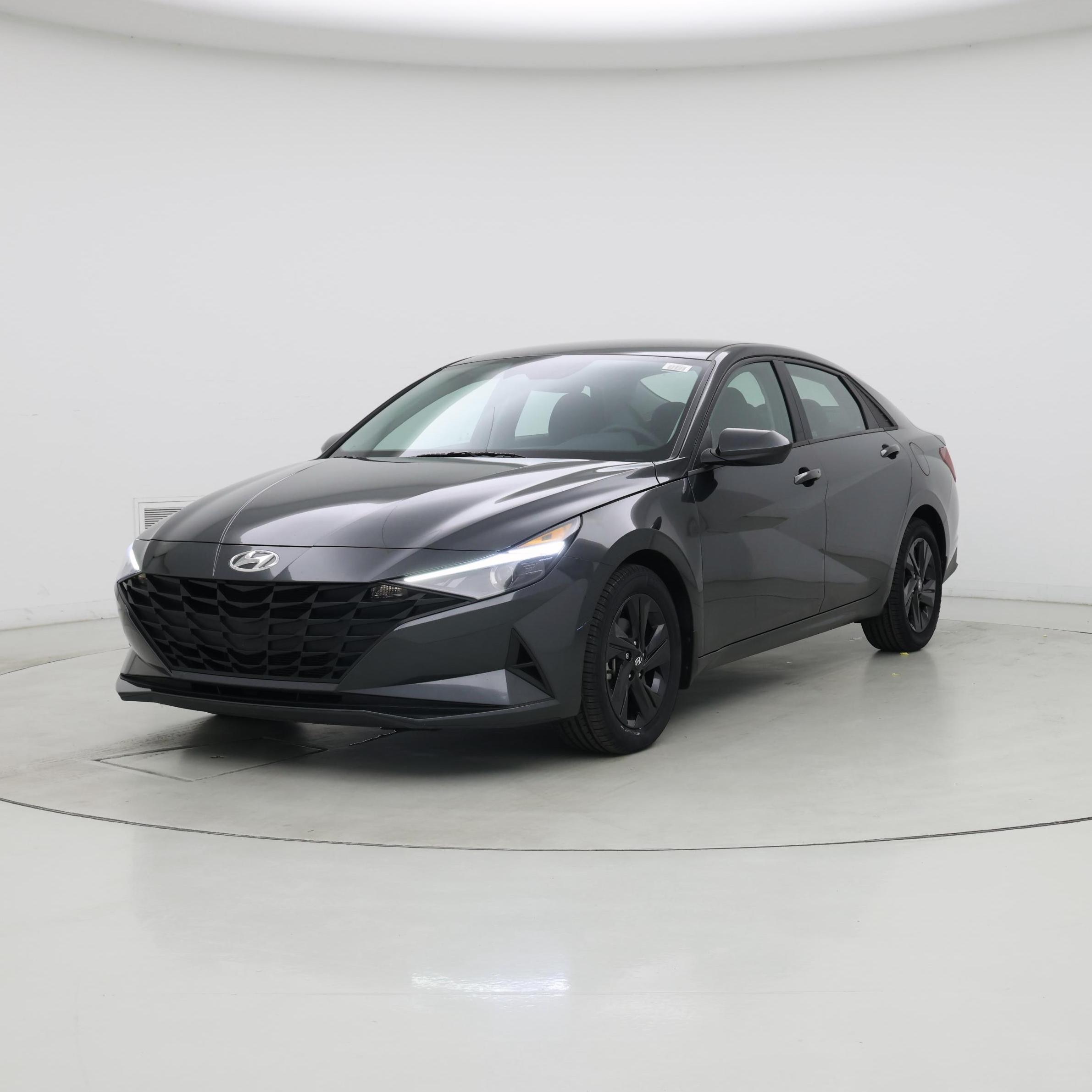 Thumbnail: 2023 Hyundai Elantra - 4