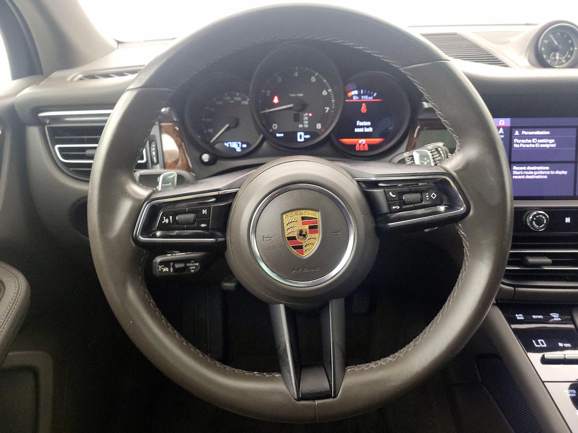 Thumbnail: 2022 Porsche Macan - 10