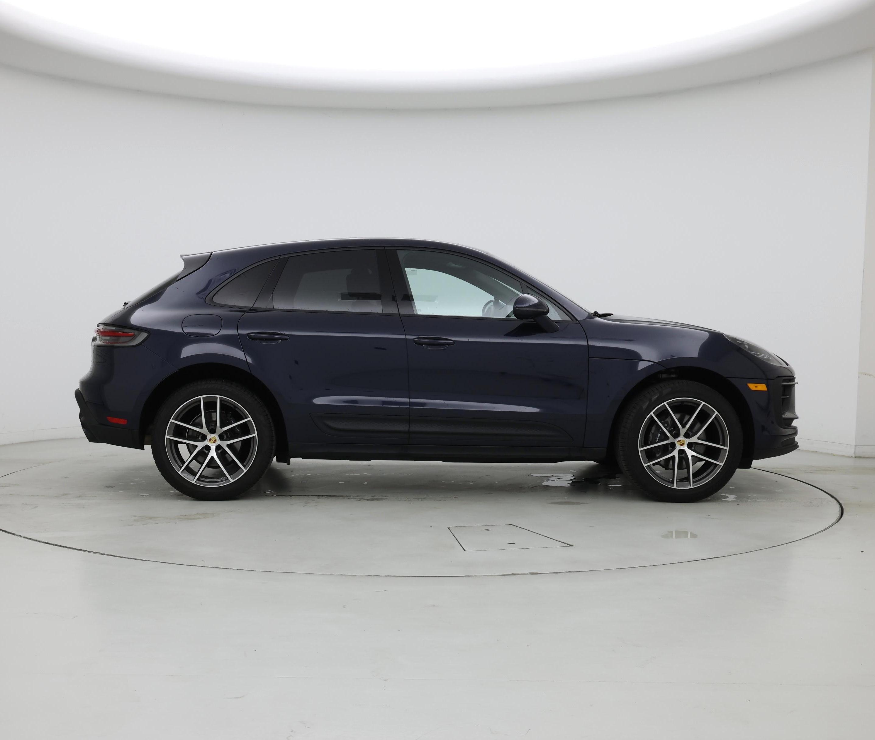 Thumbnail: 2022 Porsche Macan - 7