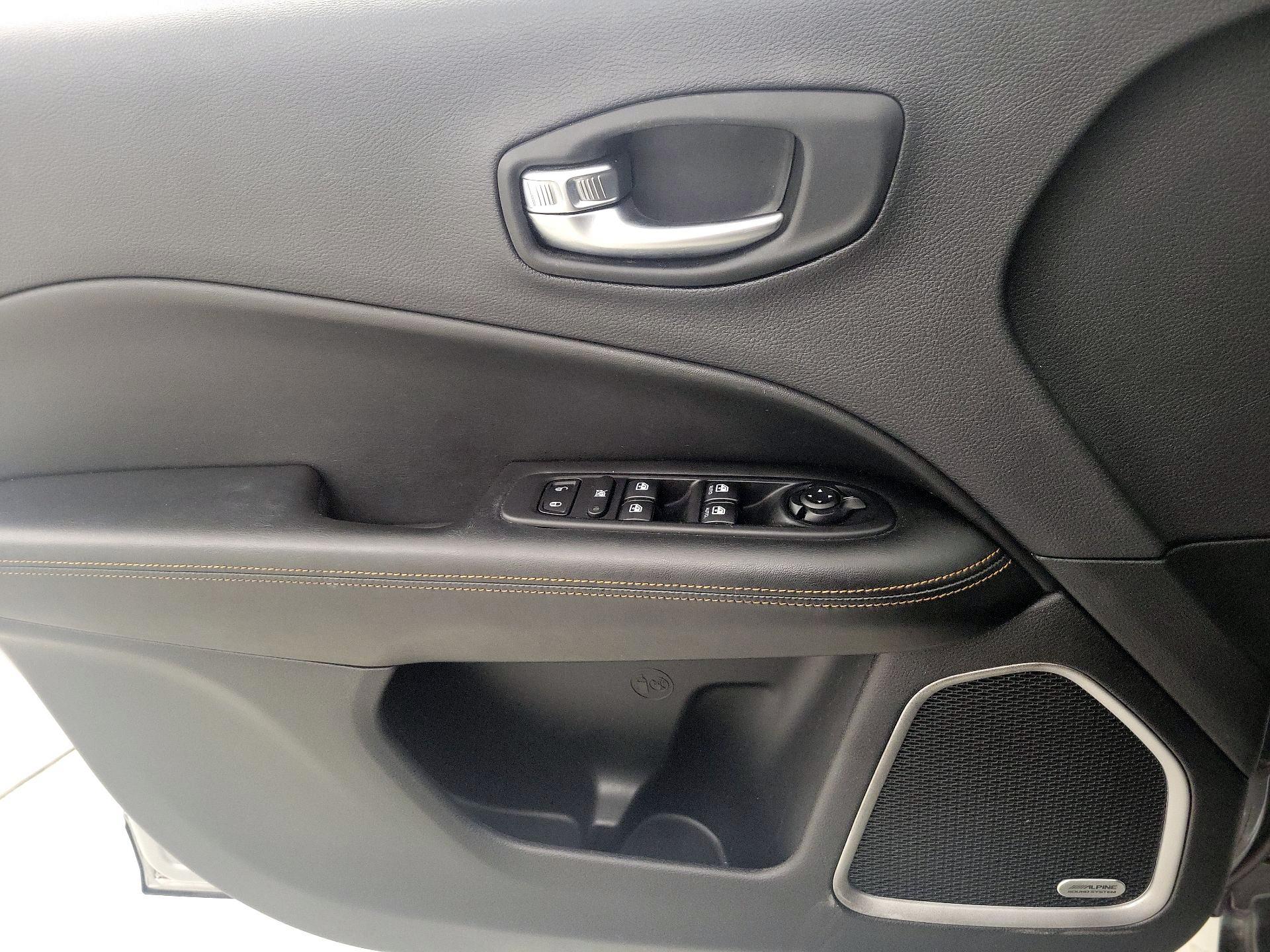 Thumbnail: 2021 Jeep Compass - 12