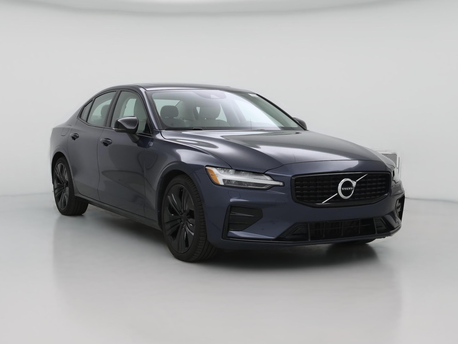 2022 Volvo S60 Momentum