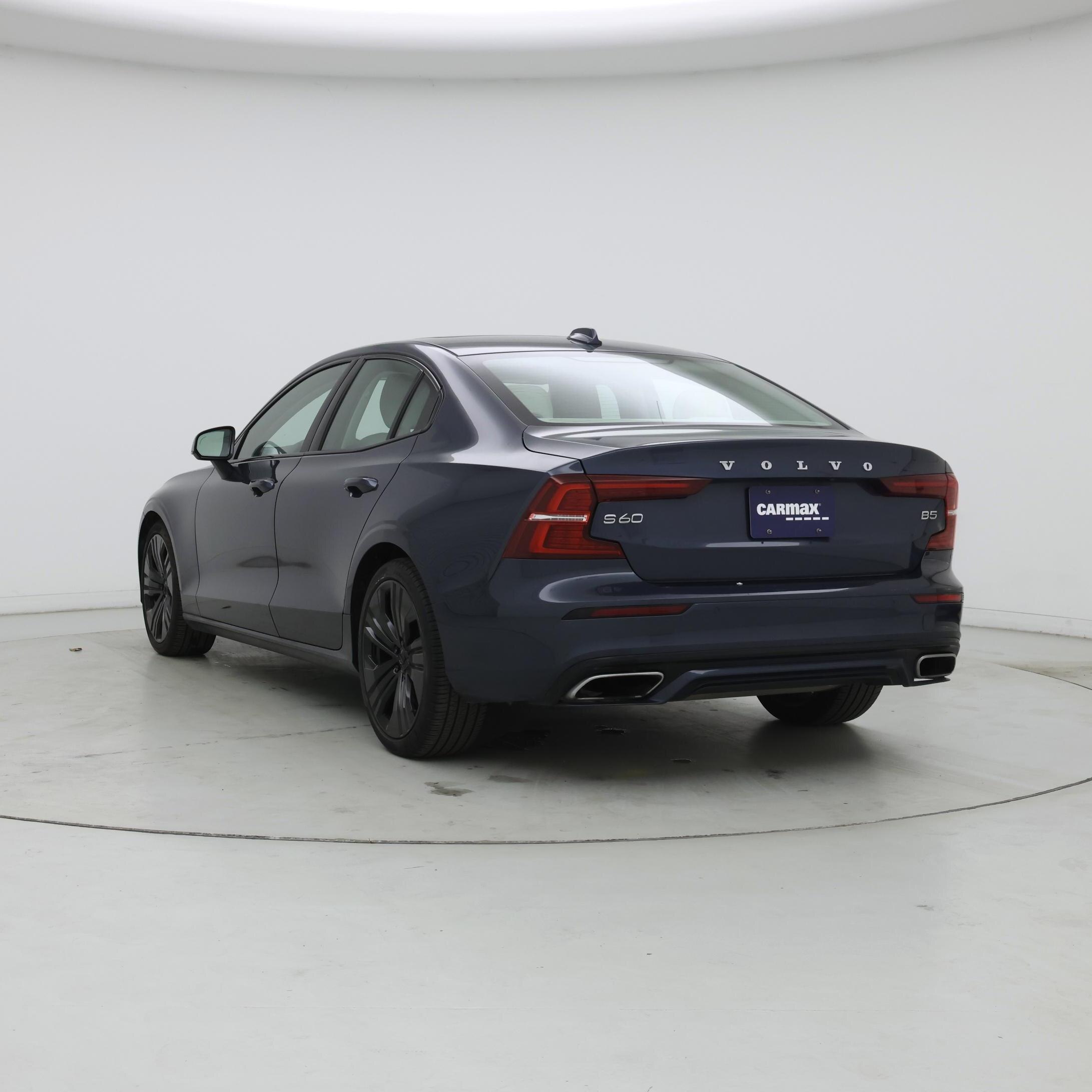 Thumbnail: 2022 Volvo S60 - 2