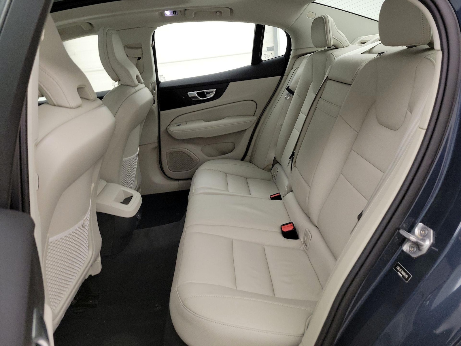 2022 Volvo S60 Momentum - Photo 21