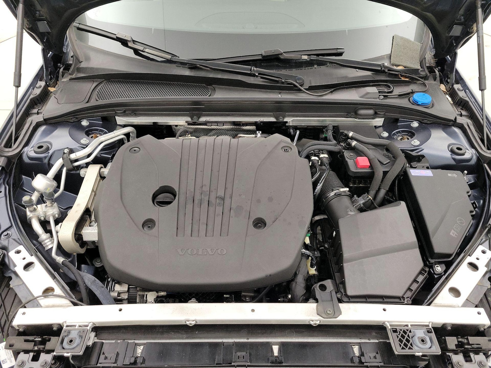 2022 Volvo S60 Momentum - Photo 23