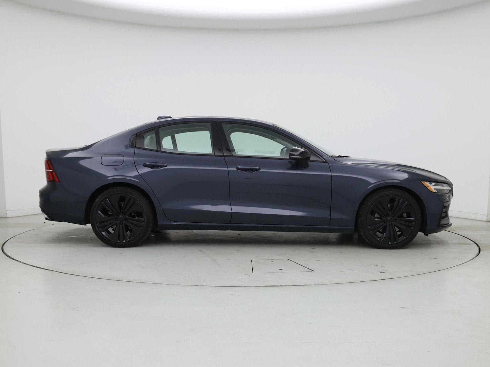 2022 Volvo S60 Momentum - Photo 8