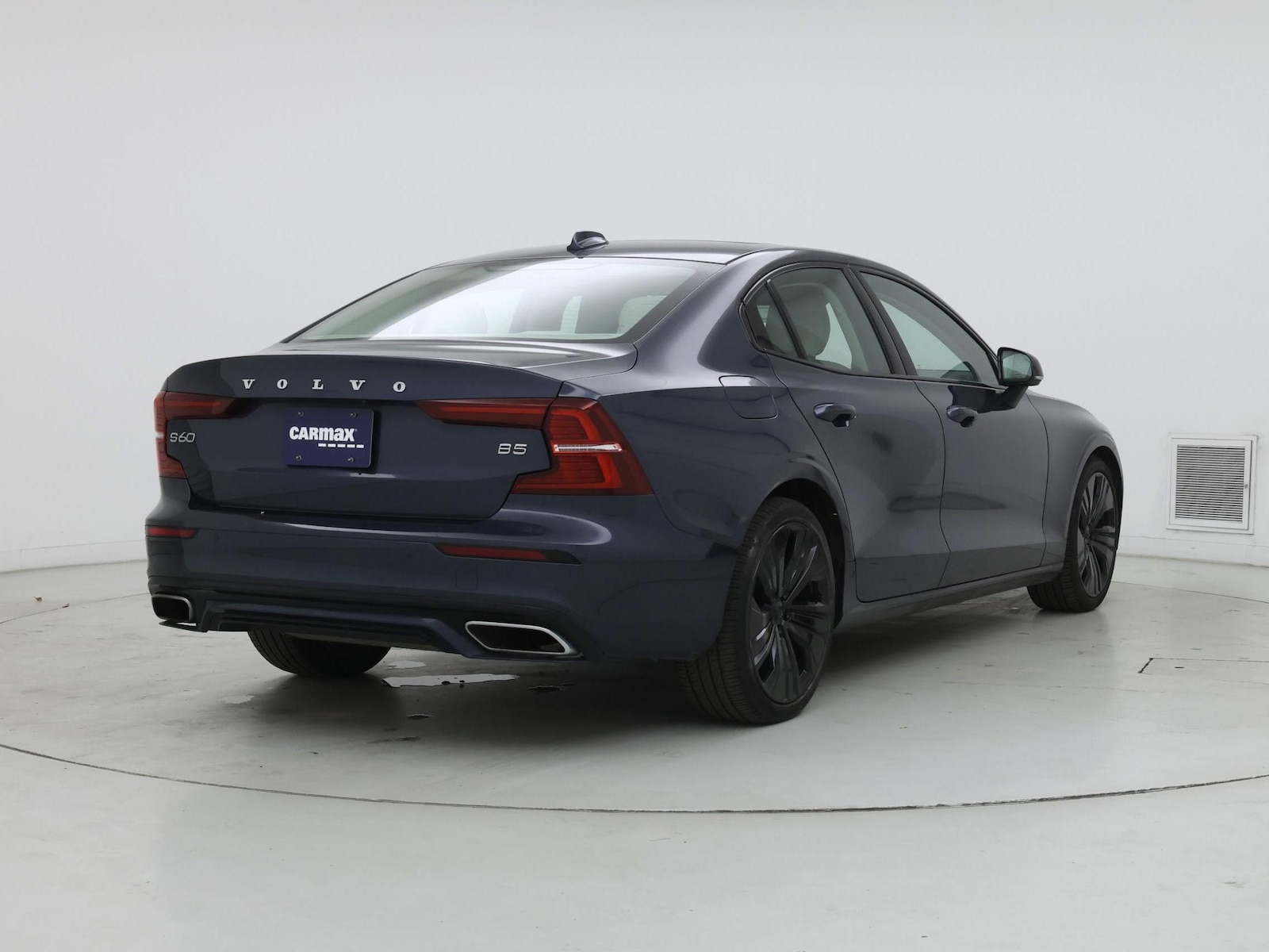 2022 Volvo S60 Momentum - Photo 9