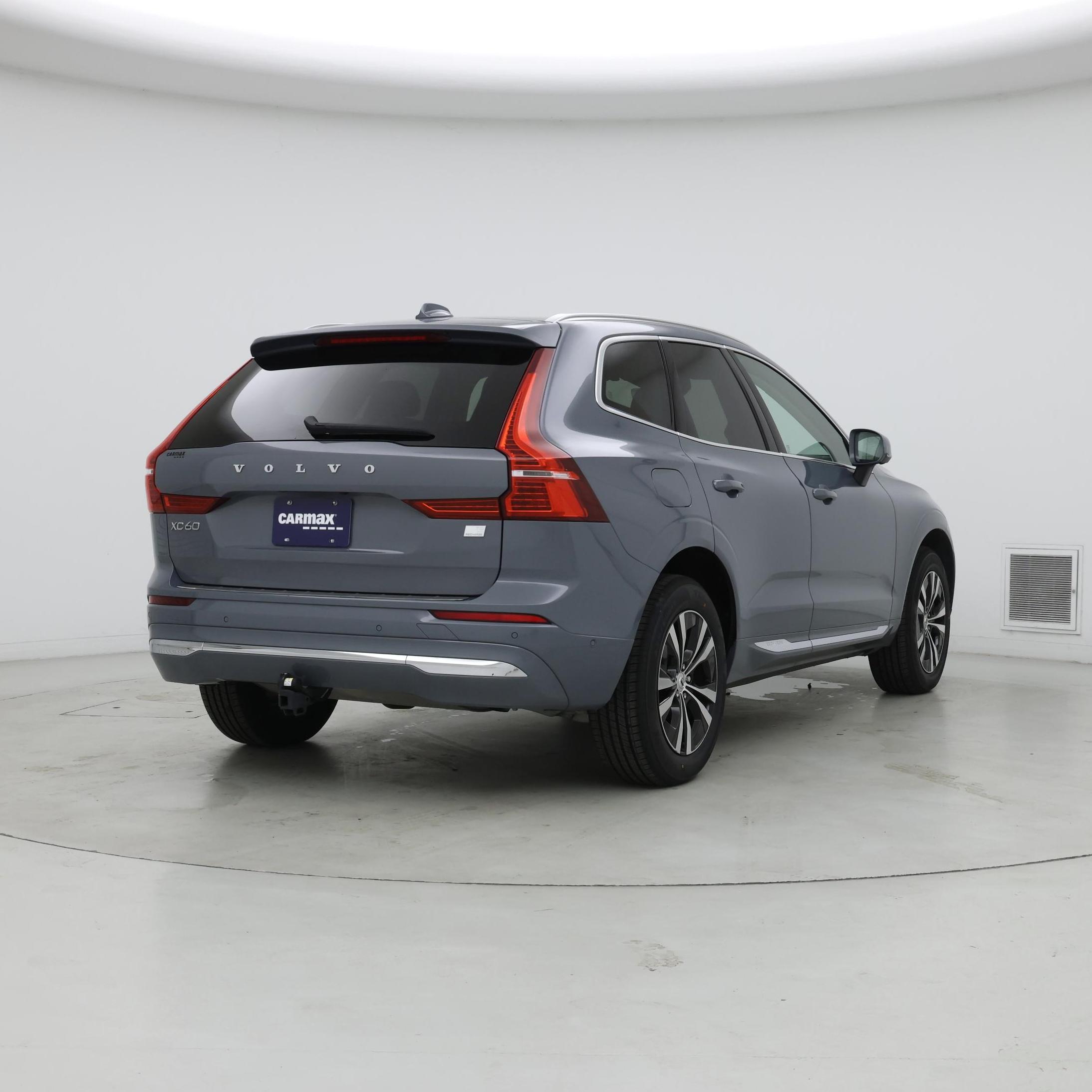 Thumbnail: 2022 Volvo XC60 - 8
