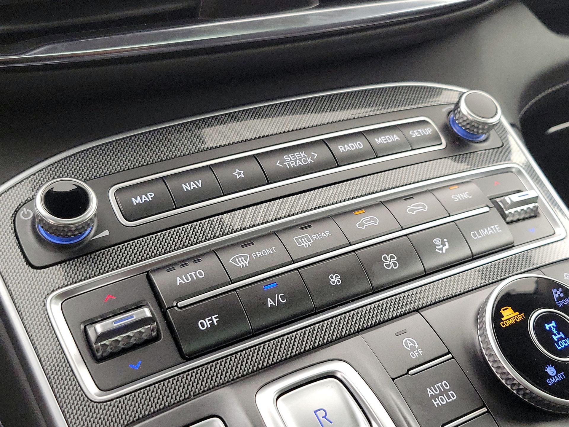 Thumbnail: 2023 Hyundai Santa Fe - 17