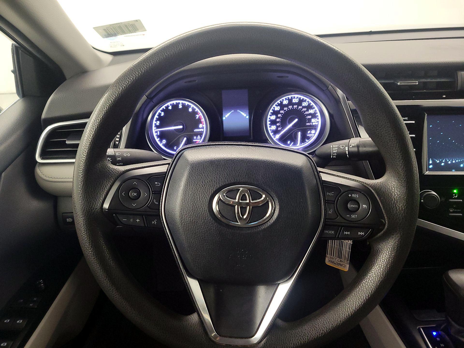 Thumbnail: 2018 Toyota Camry - 10